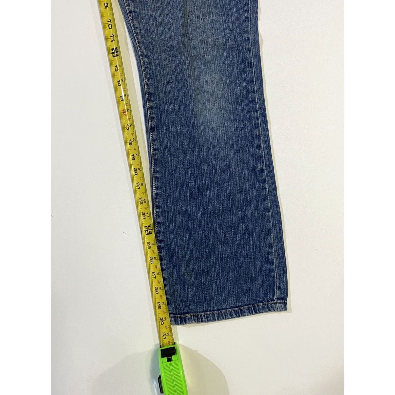 Levi's Levis 550 Jeans Womens Blue Relaxed Bootcut Medium Wash Denim Casuals sz 8 med Size 30" / US 8 / IT 44 - 5 Thumbnail
