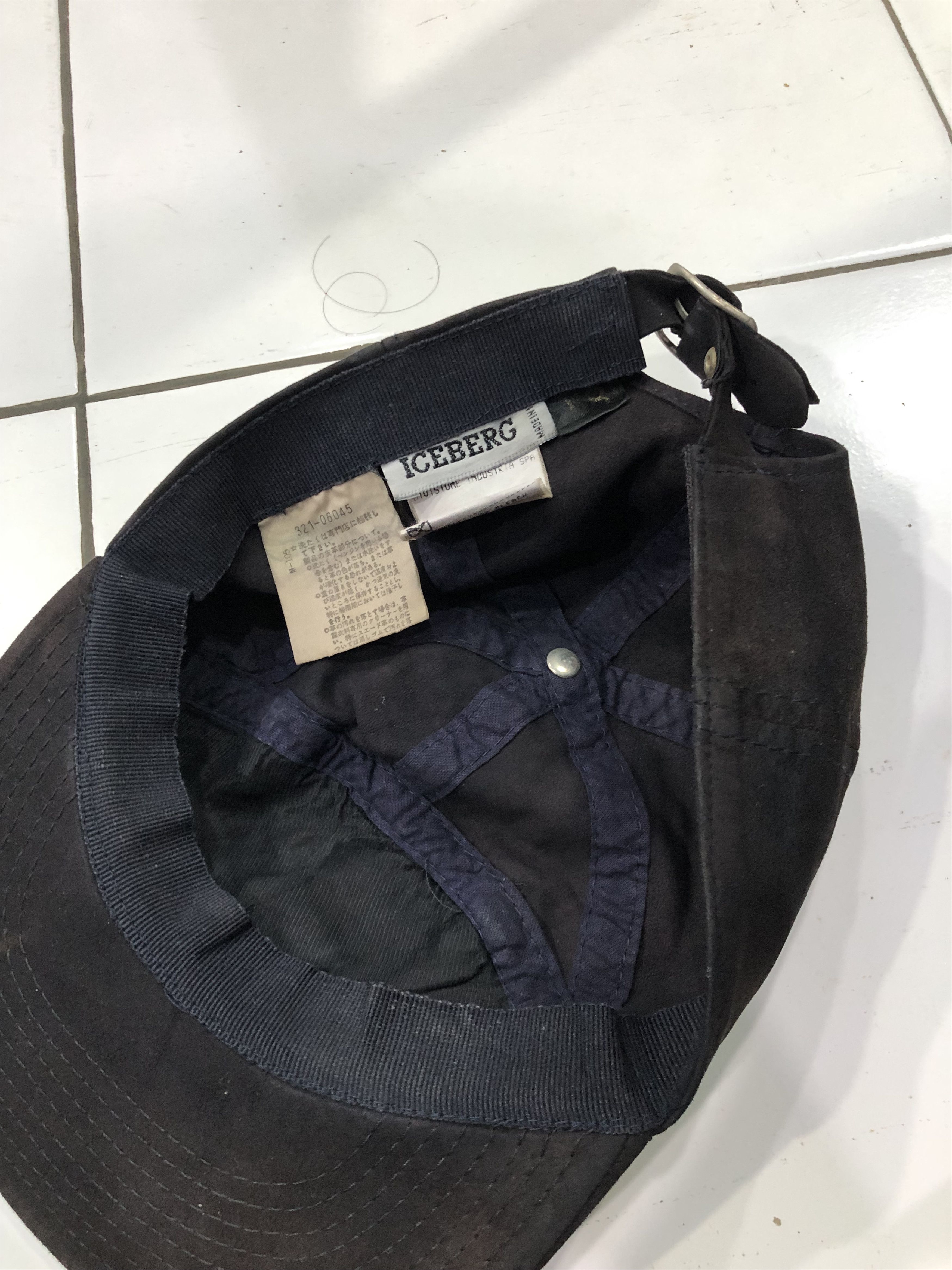 Disney × Iceberg × Vintage Vintage iceberg suede leather cap Size ONE SIZE - 3 Thumbnail