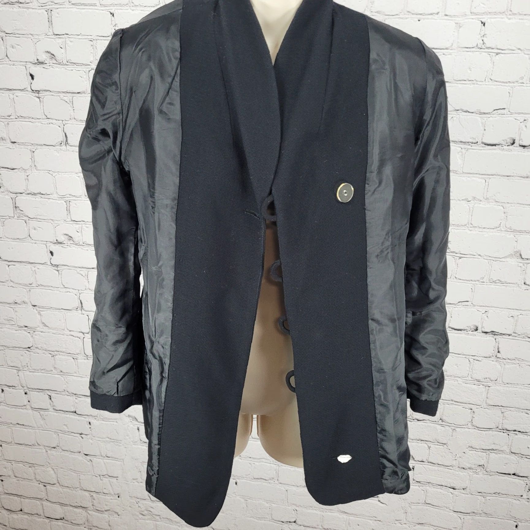 Vintage The Executive Suite Black 100% Worsted Wool Buttoned Jacket 8P Womens Shirt Coat or Jacket? Size M / US 6-8 / IT 42-44 - 7 Thumbnail
