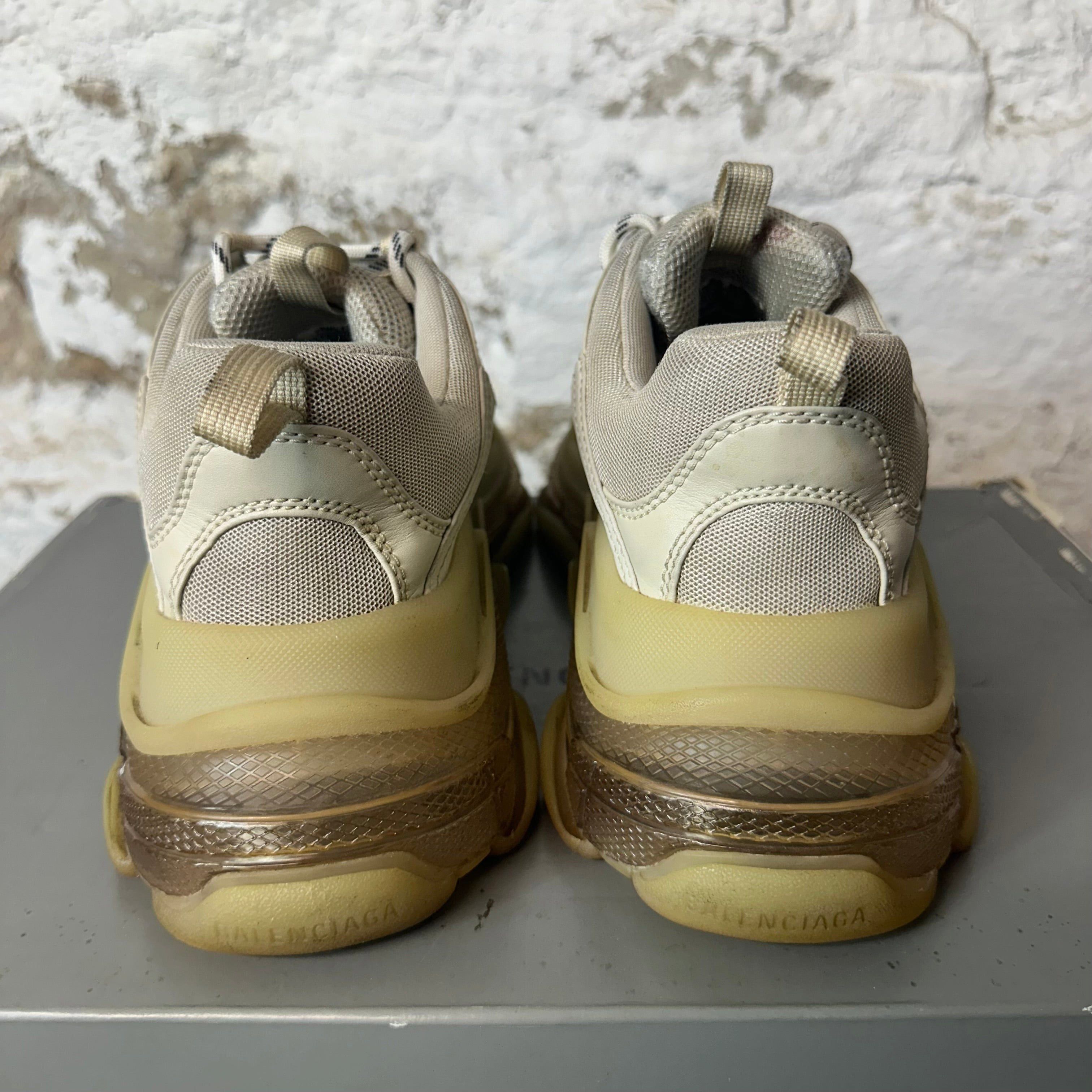 Balenciaga Balenciaga Triple S Cream Sz 9 (42) Size US 9 / EU 42 - 5 Thumbnail