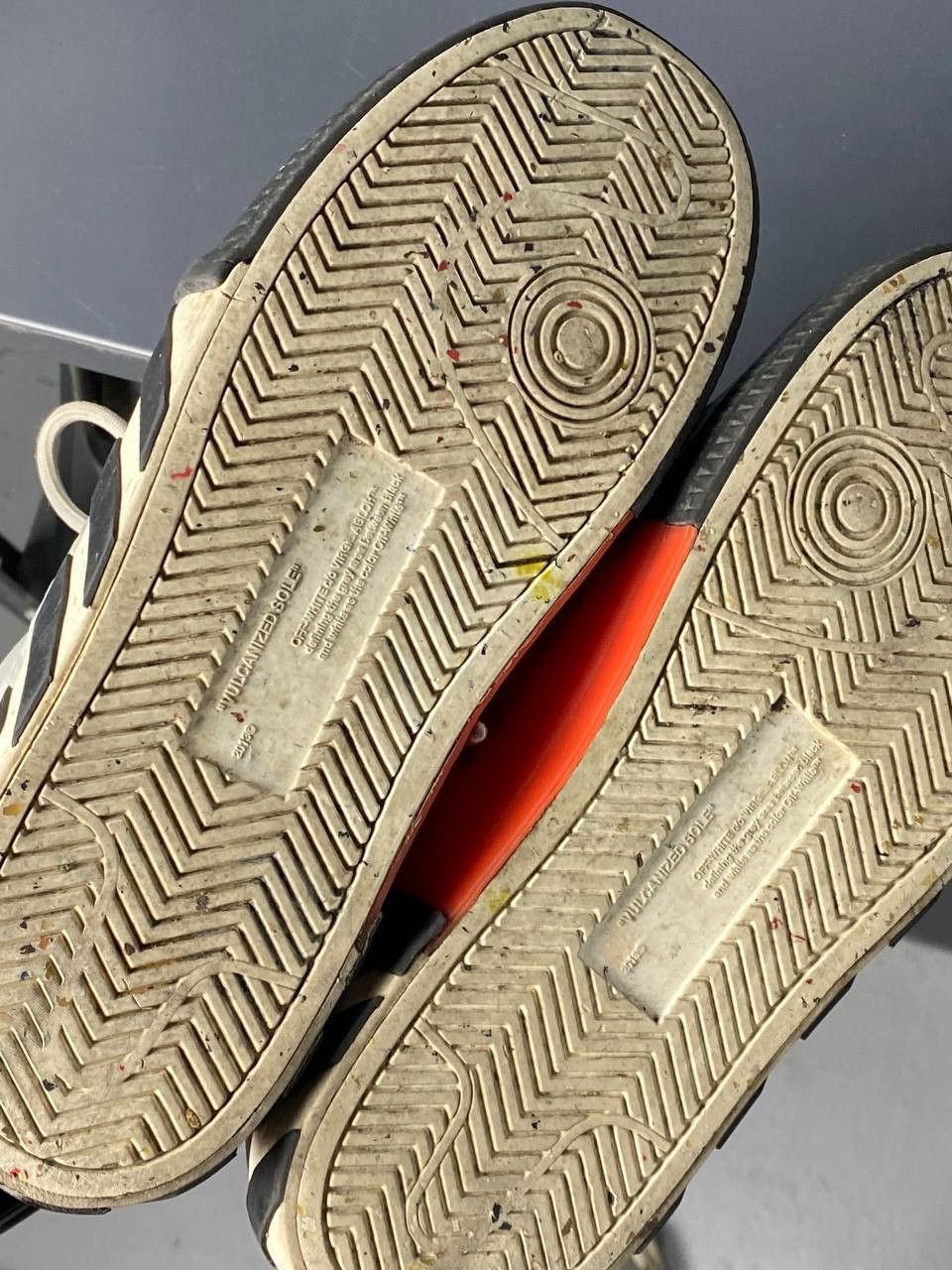 Off-White × Virgil Abloh Off White Vulcanized Leather Low Sneaker Size US 8.5 / EU 41-42 - 13 Thumbnail