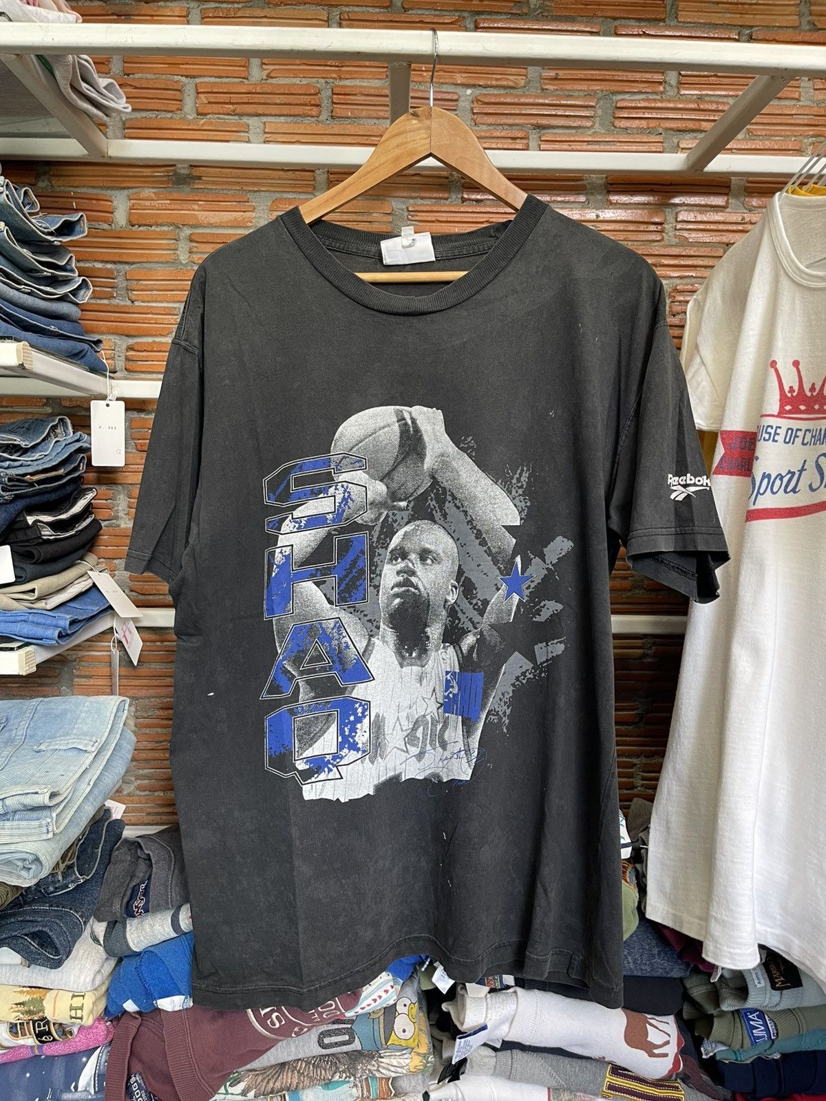 Reebok Vintage Reebok Shaquille o'neal T shirt L Size US L / EU 52-54 / 3 - 1 Thumbnail