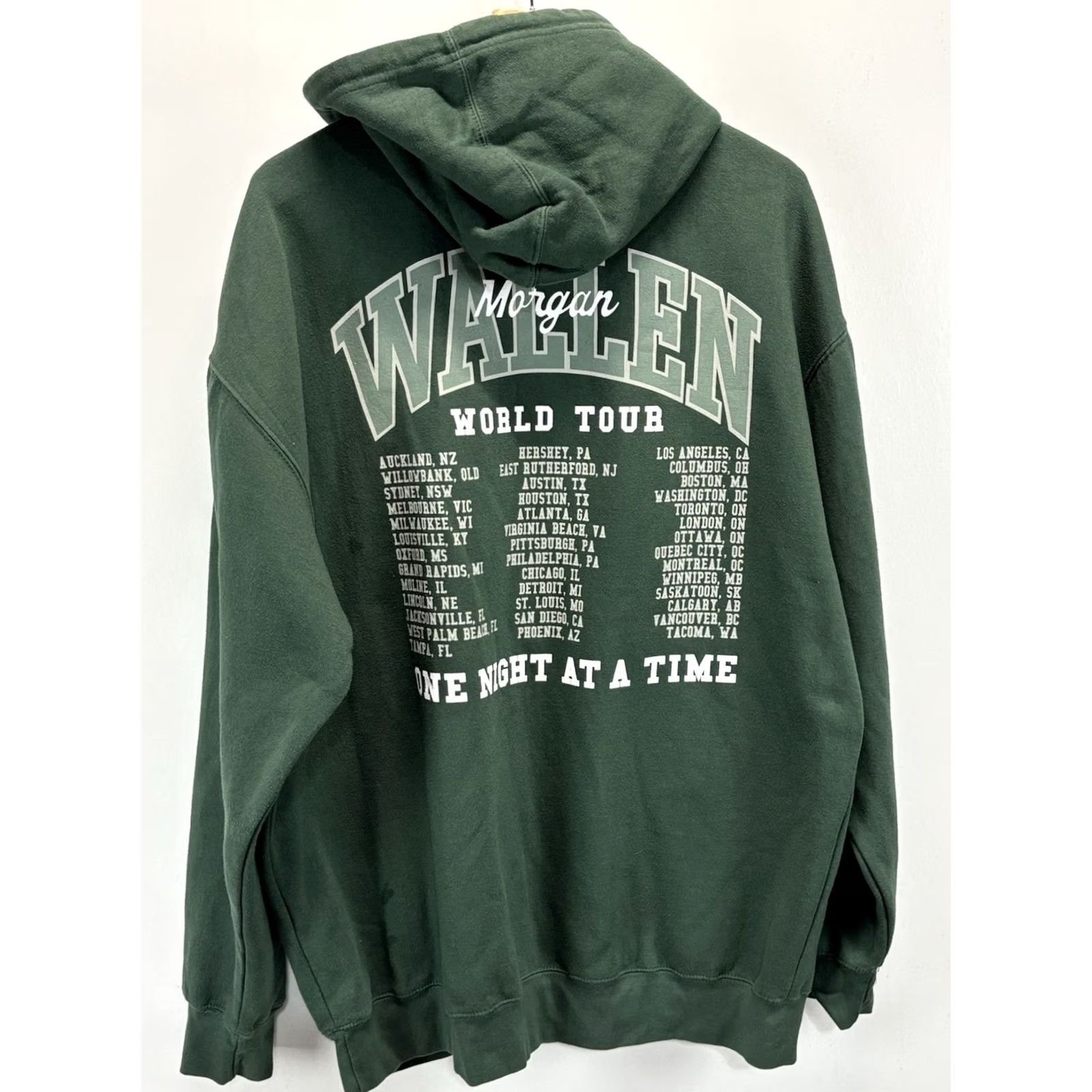 Vintage Morgan Wallen One Night At A Time Green Hoodie 2XL XXL Concert Merch Hoodie Mens Crew Neck Size US XXL / EU 58 / 5 - 4 Thumbnail