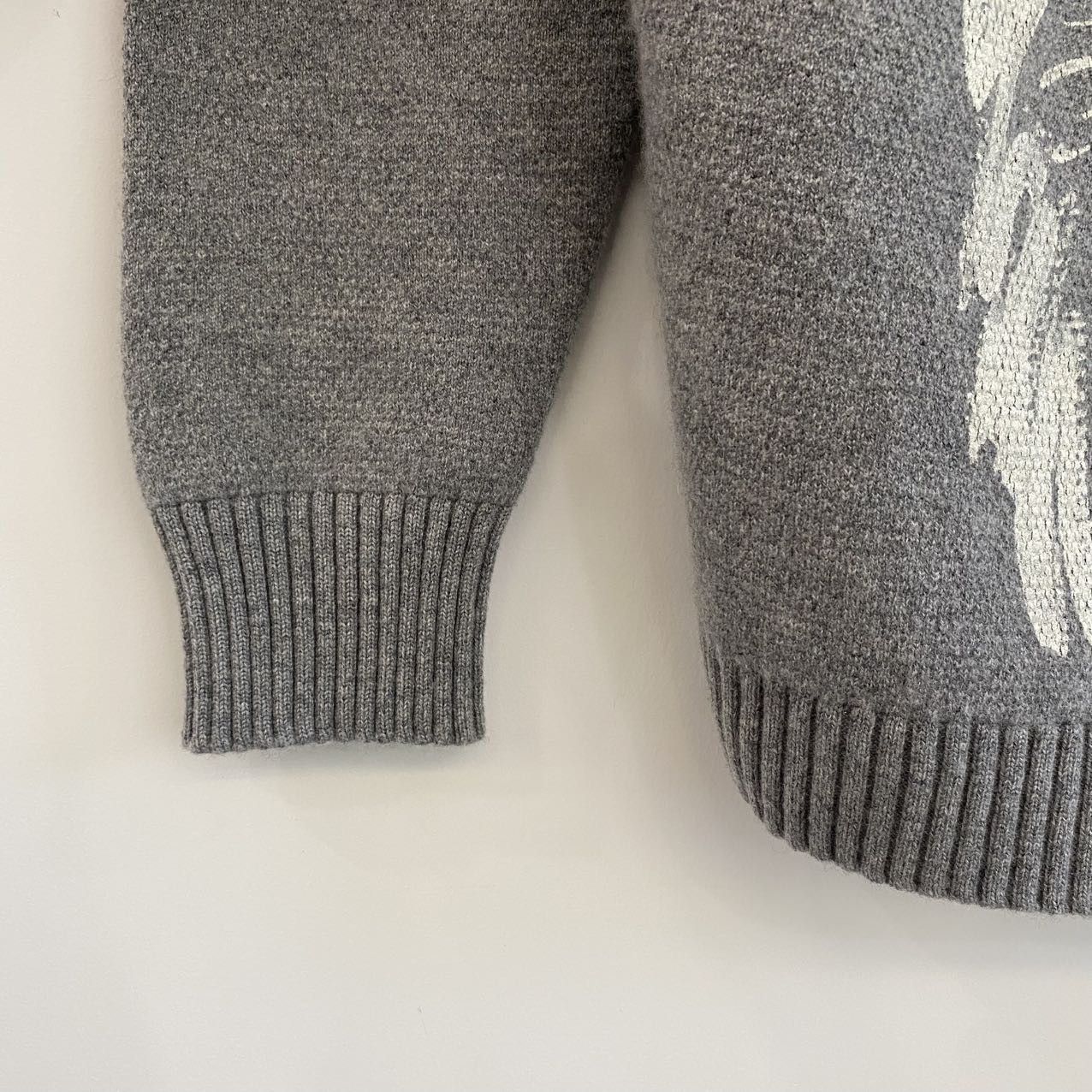 Chanel Chanel Grey Lion Cashmere Long Sleeve Knit Sweater K26WX Size M / US 6-8 / IT 42-44 - 4 Thumbnail