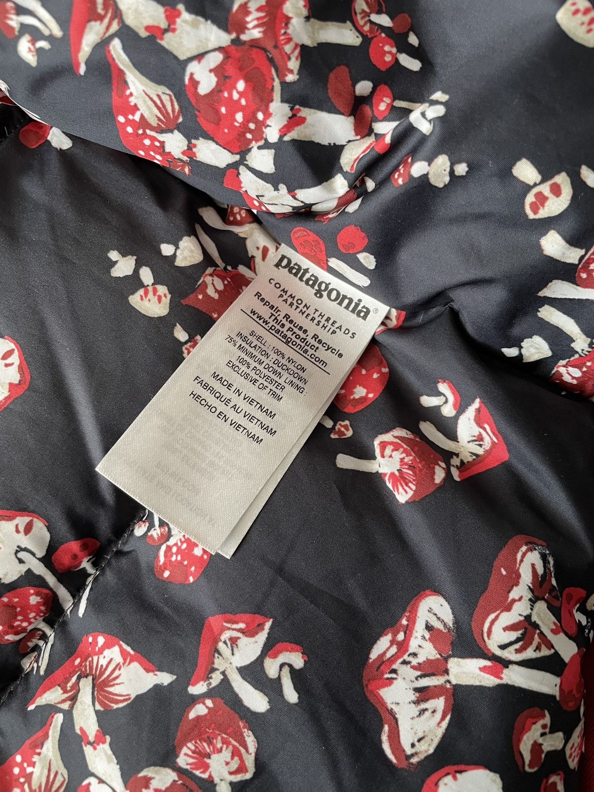 Patagonia 🍄Patagonia Women's Bivy Down Hooded Vest (Sz M) Size M / US 6-8 / IT 42-44 - 8 Thumbnail
