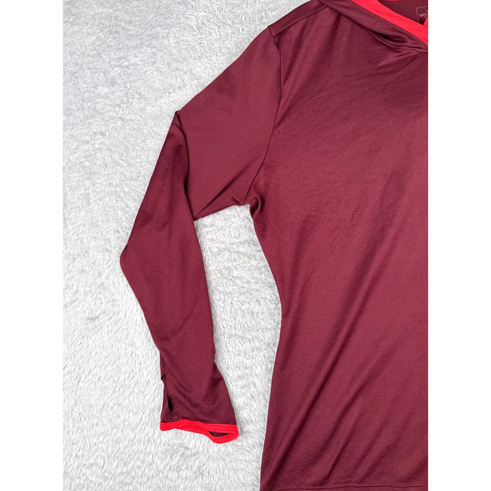 The North Face The North Face Shirt Women Red Long Sleeve Hooded V-Neck Flashdry Polyester Size M / US 6-8 / IT 42-44 - 3 Thumbnail