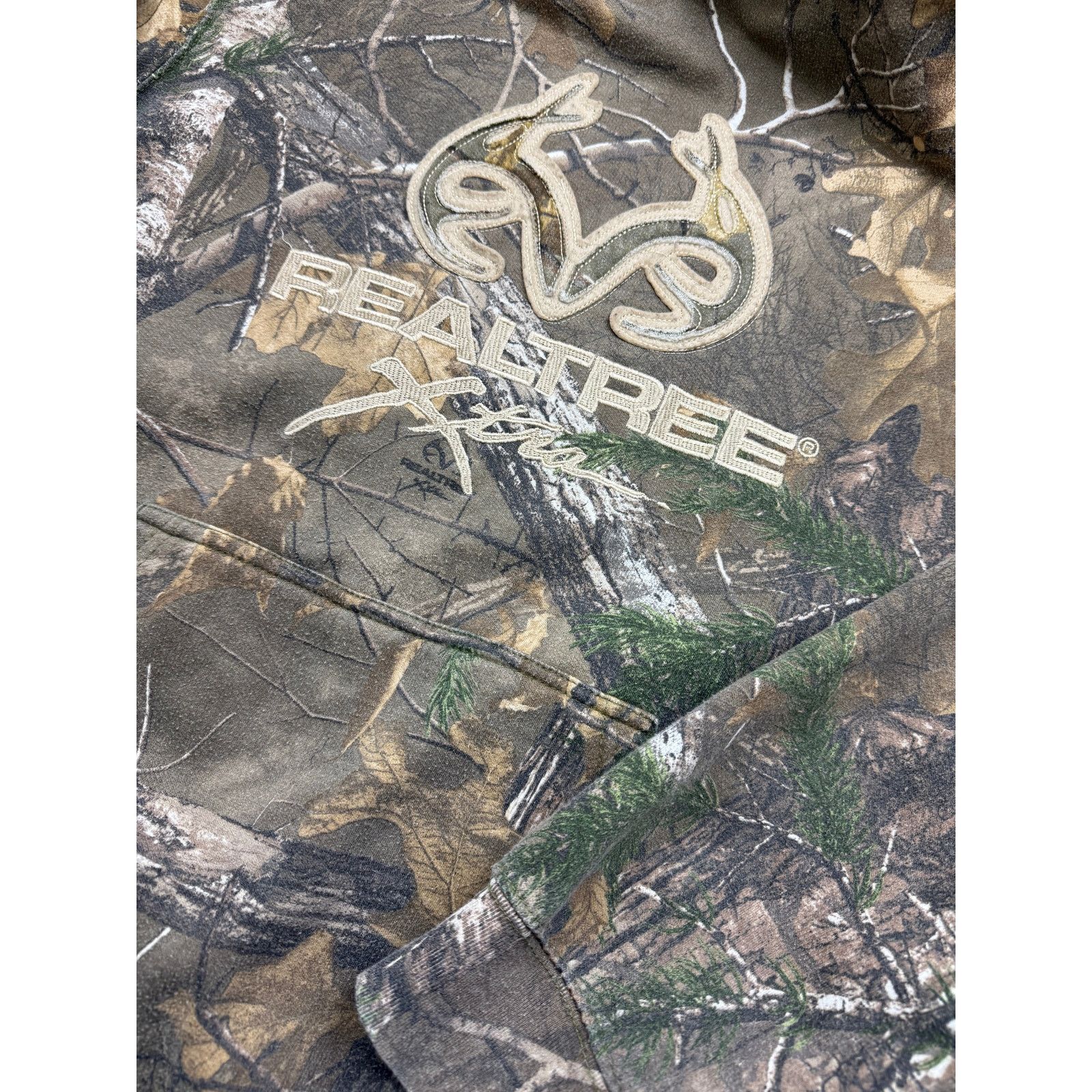 Vintage Real Tree All Over Print Camo Hooded Sweatshirt Size XL Size US XL / EU 56 / 4 - 5 Thumbnail