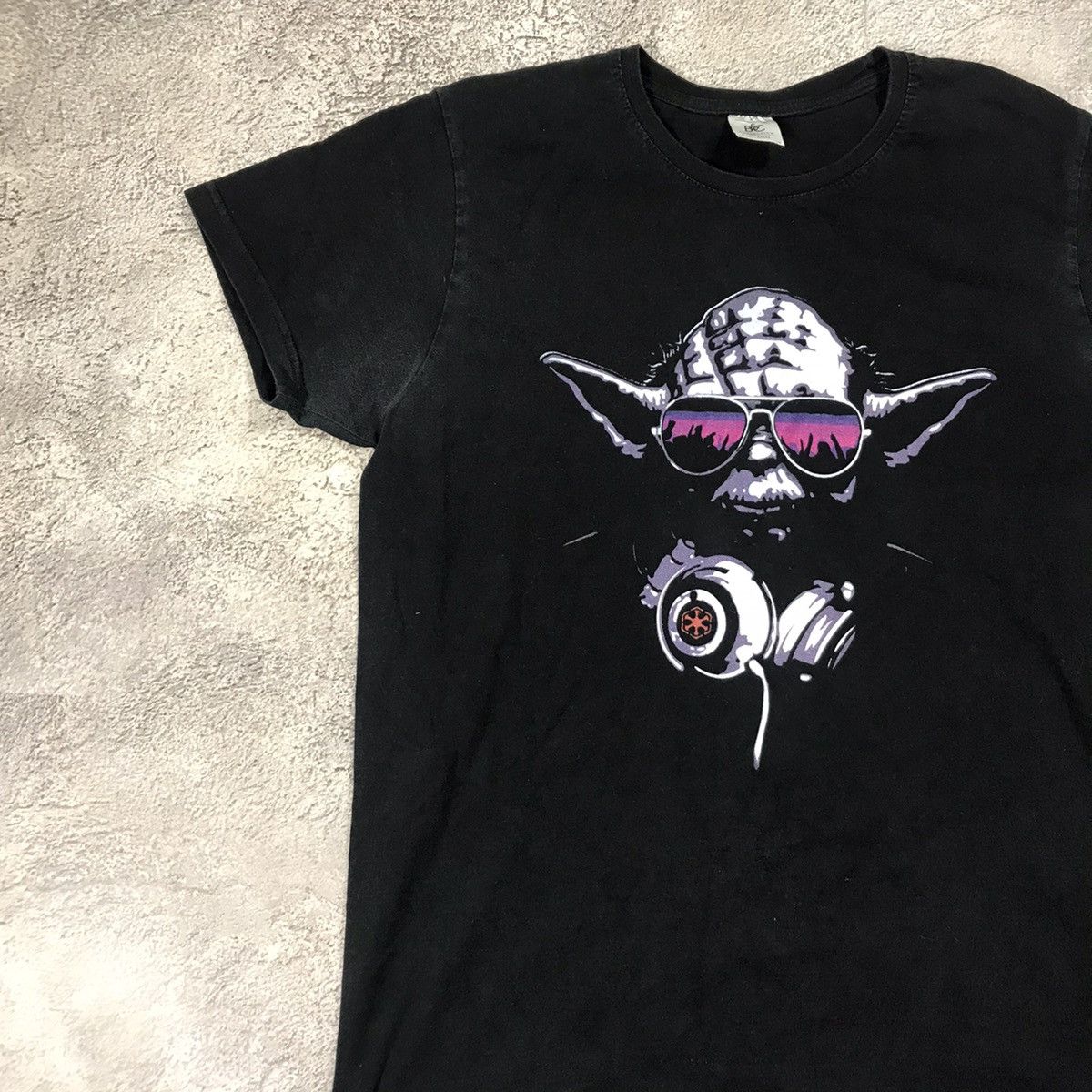 Vintage Vintage 90s Yoda DJ Graphic Tee Star Wars Skate Grunge L Size US L / EU 52-54 / 3 - 3 Thumbnail