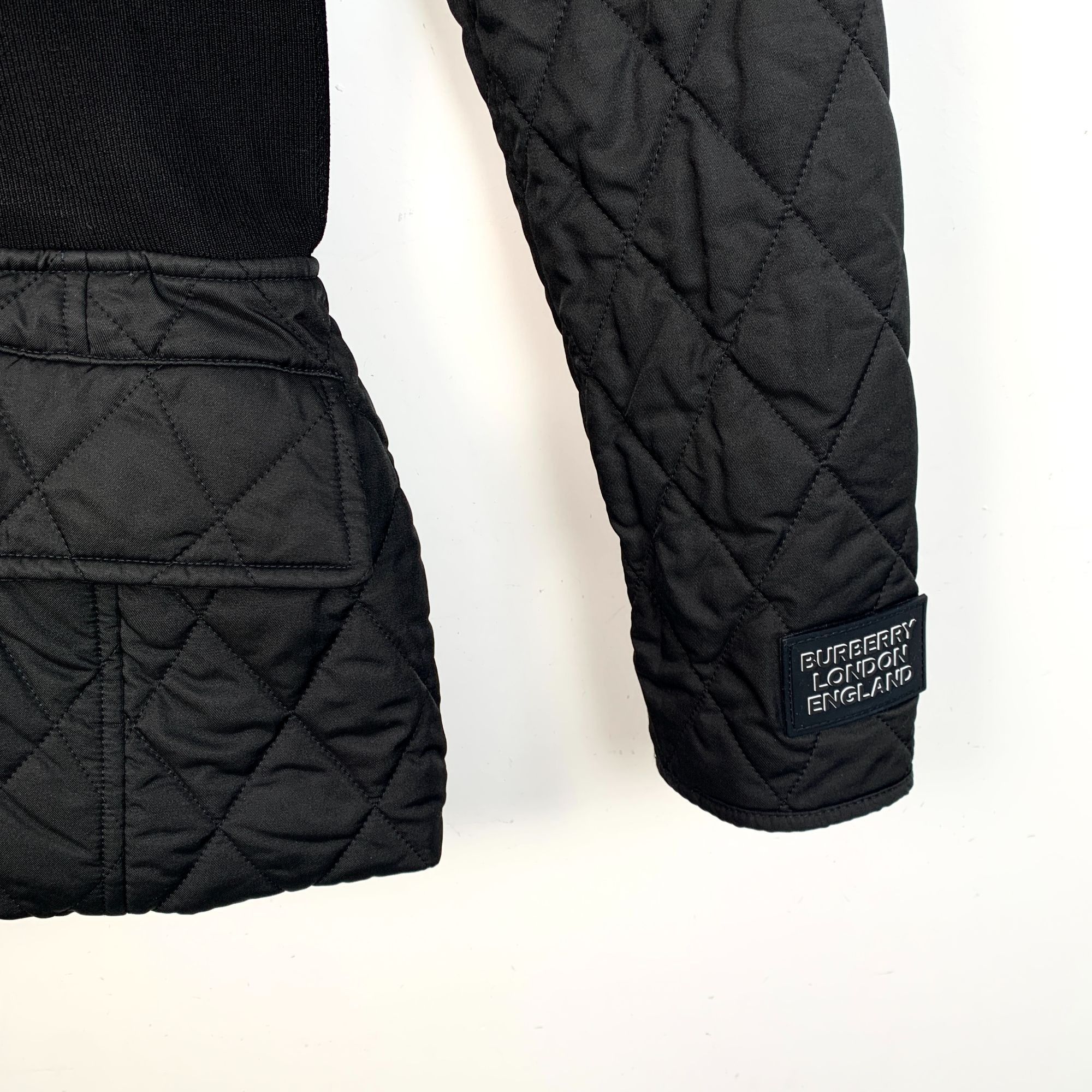 Burberry Burberry Womens Black Quilted Jacket With Velvet Collar & Ci Size S / US 4 / IT 40 - 4 Thumbnail