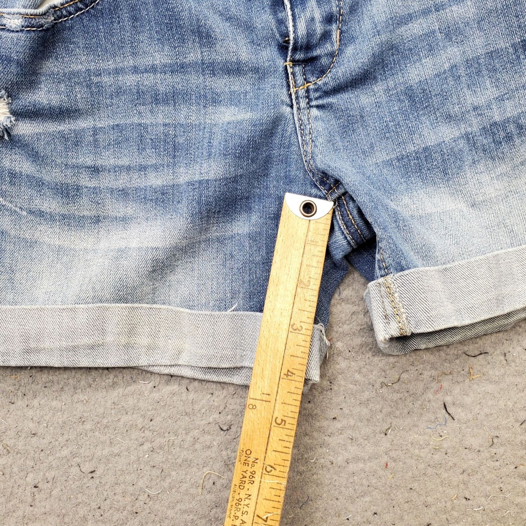 Vintage Aéropostale Denim Shorts Womens 7/8 Blue Flat Front Y2K Cuffed Hem Distressed Shirt Size 28" / US 6 / IT 42 - 4 Thumbnail