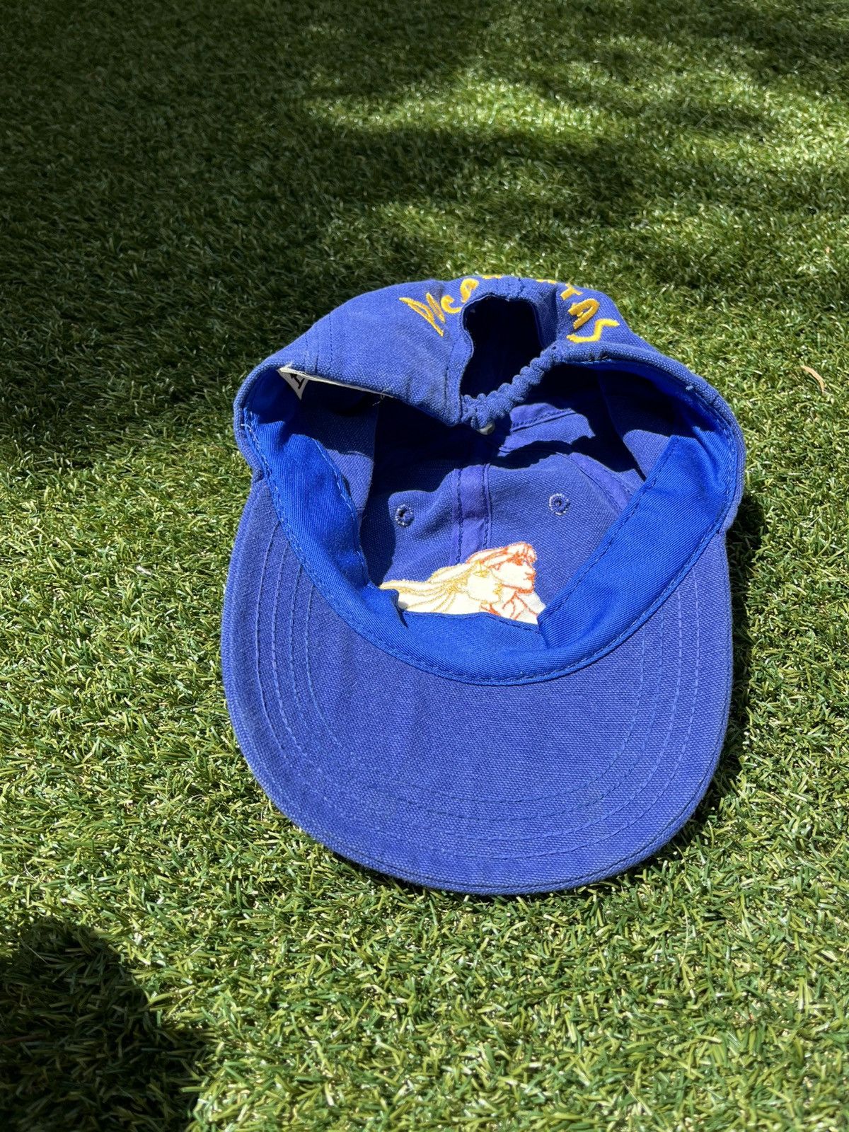 Vintage VTG RARE 90’s Disney’s Pocahontus Blue Cap Size ONE SIZE - 4 Thumbnail