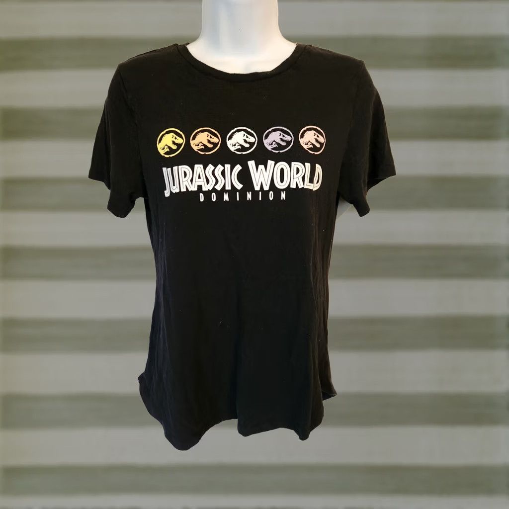 Vintage Jurassic World Dominion Shirt Women M Black Crew Neck Short Sleeve T-Shirt Juniors Casual Size M / US 6-8 / IT 42-44 - 1 Thumbnail