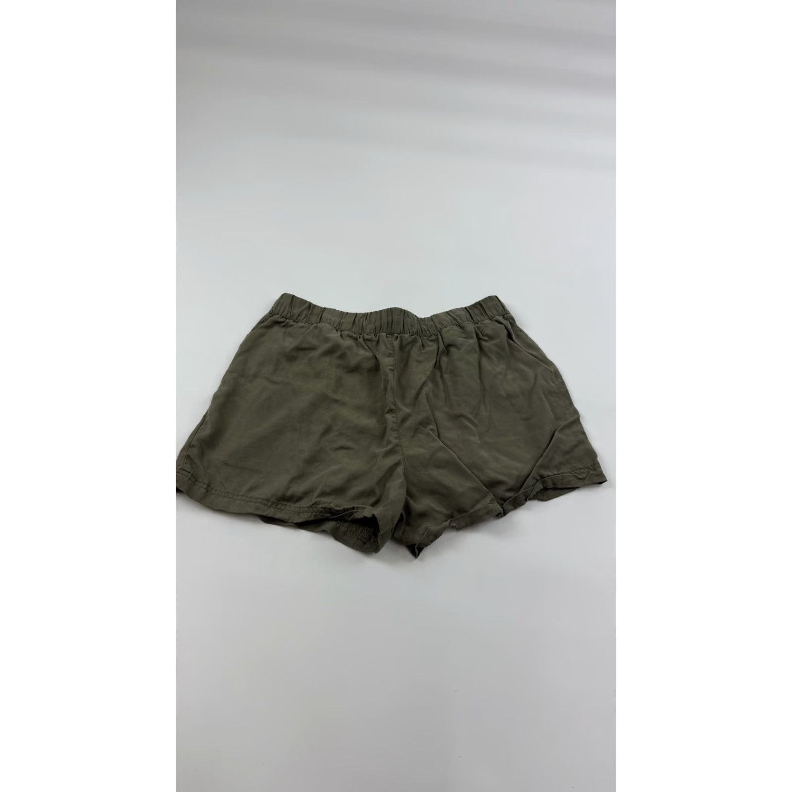 Banana Republic Banana Republic Shorts Womens 12 Green Lyocell Pull On Drawstring Casual Pockets Size 34" / US 12 / IT 48 - 5 Thumbnail
