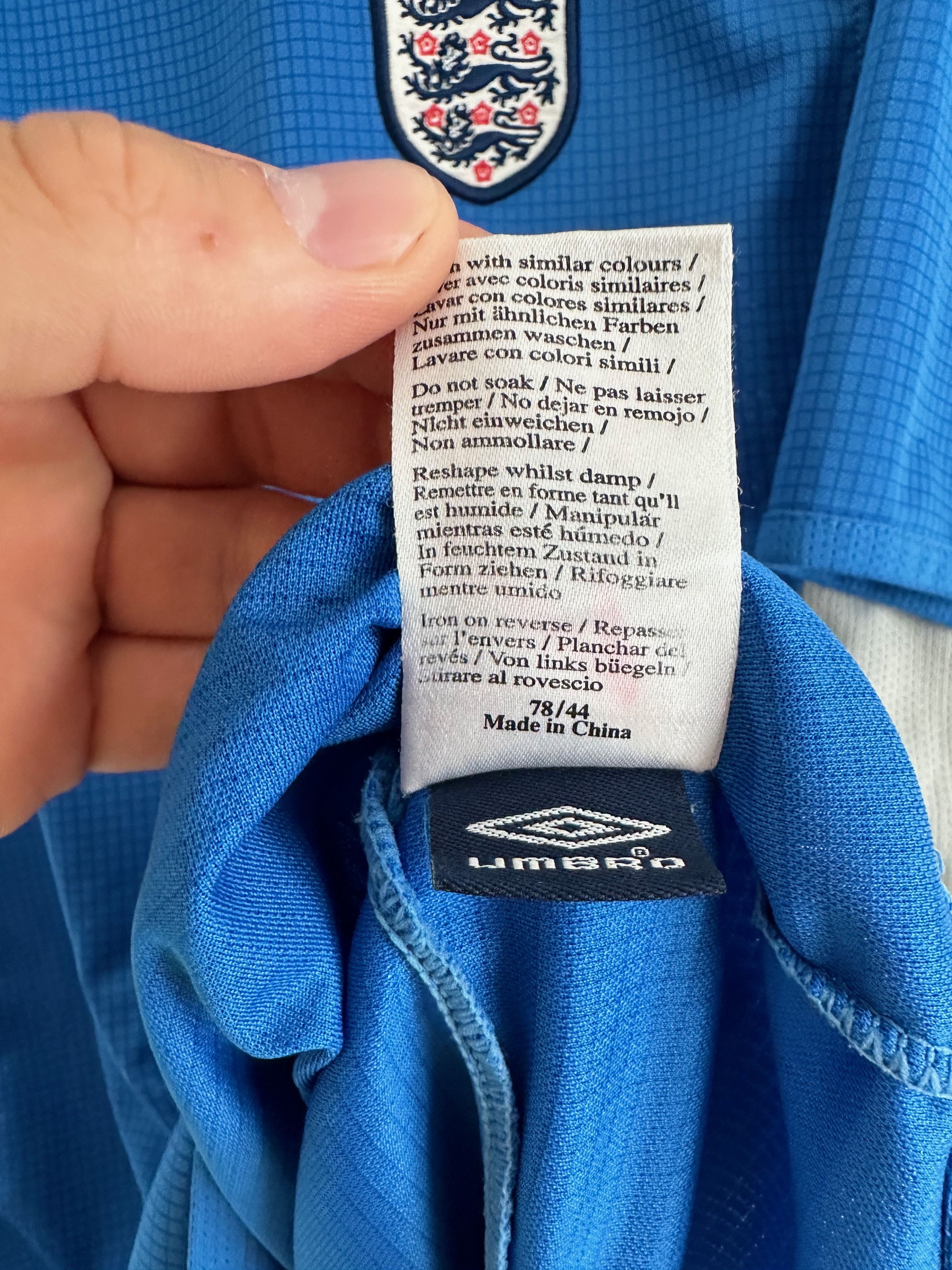 Umbro 2005 Umbro England soccer national team blue Size US M / EU 48-50 / 2 - 8 Thumbnail