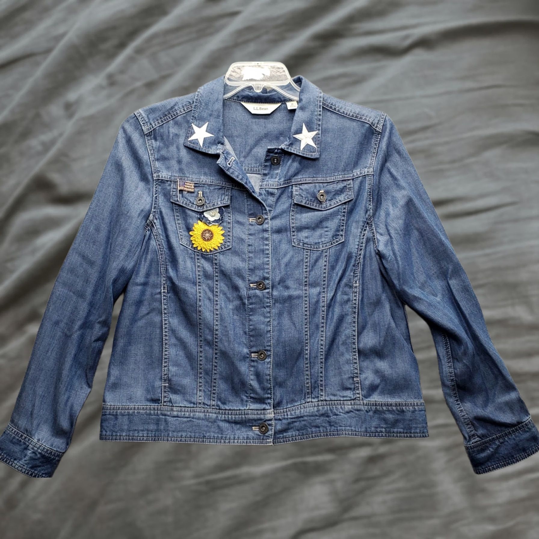 Vintage L.L. Bean Trucker Jacket Womens M Blue Denim Stars Sunflower Patches Button Front Size M / US 6-8 / IT 42-44 - 1 Thumbnail