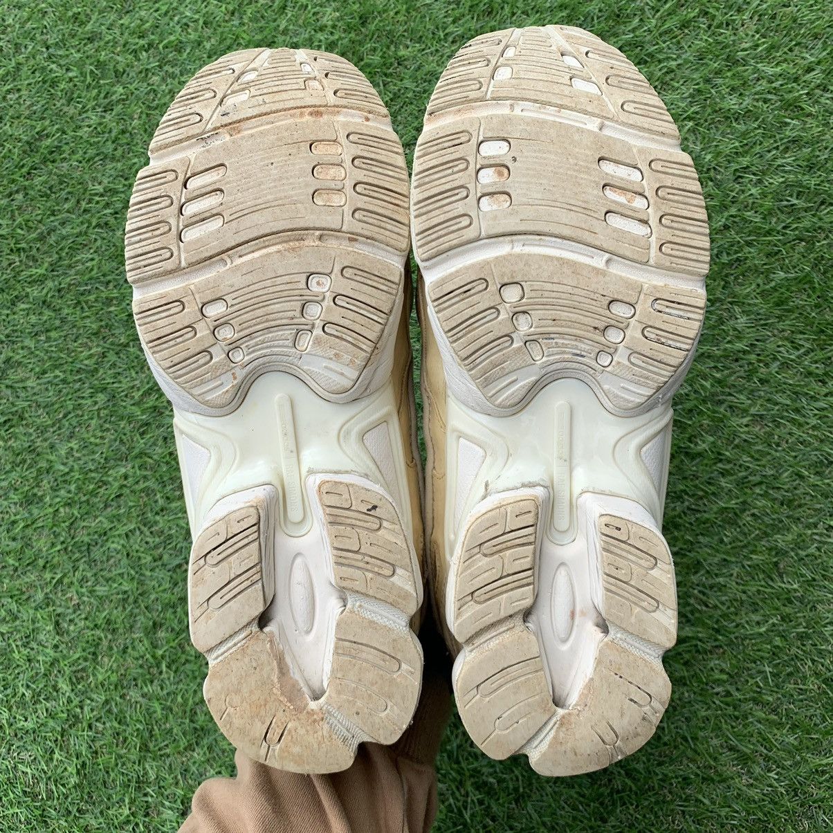 Adidas × Raf Simons Adidas Raf Simons Ozweego Bunny Cream Size US 8.5 / EU 41-42 - 9 Thumbnail