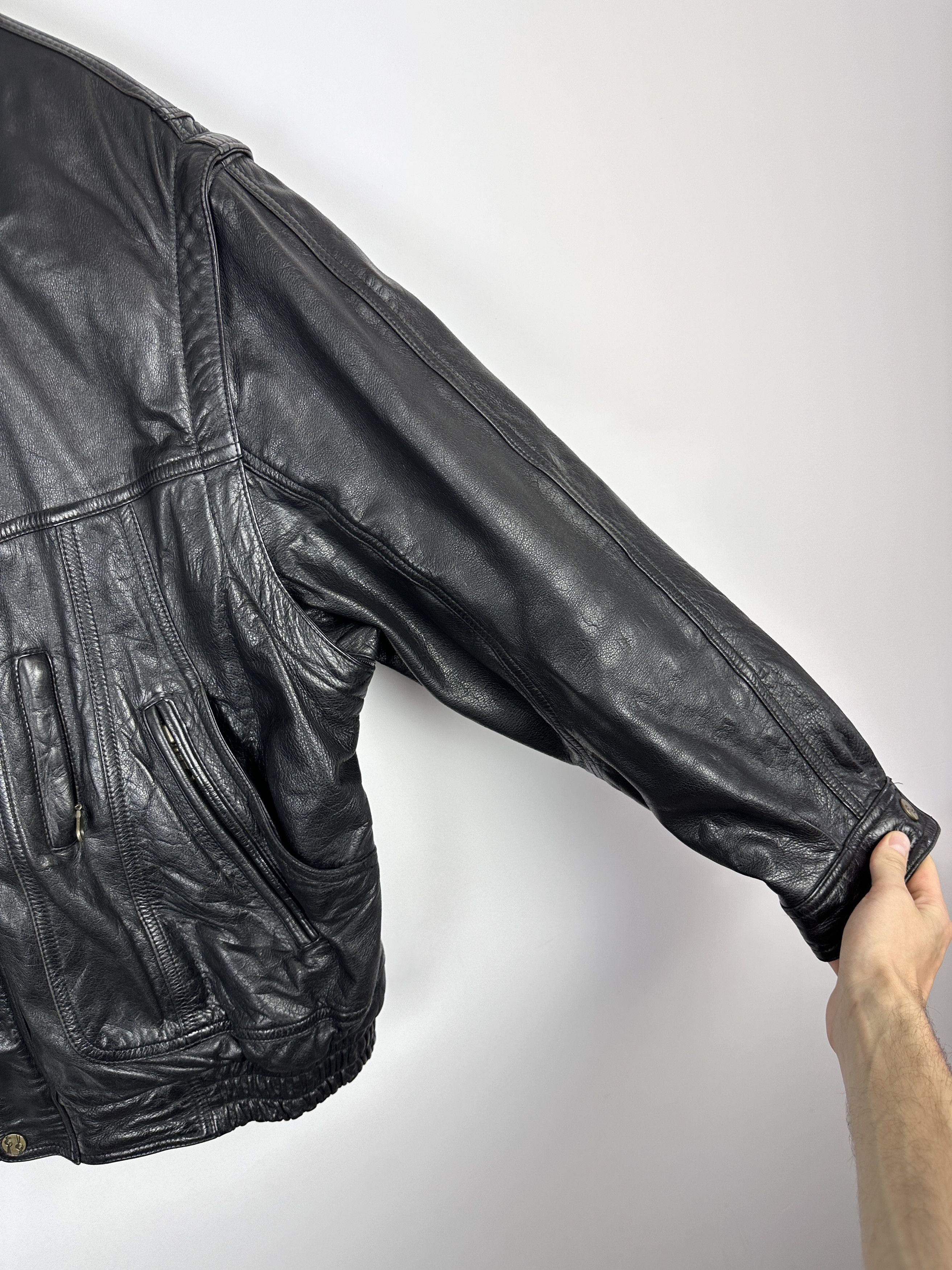 Vintage Vintage Avant Garde men biker boxy leather jacket XL Size US XL / EU 56 / 4 - 6 Thumbnail