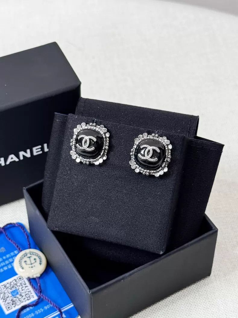 Chanel Chanel Square earrings Size ONE SIZE - 2 Thumbnail