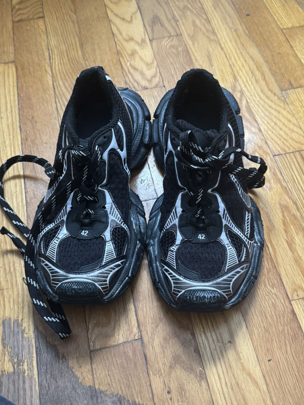 Balenciaga MEN'S 3XL SNEAKER IN BLACK Size US 9 / EU 42 - 1 Thumbnail