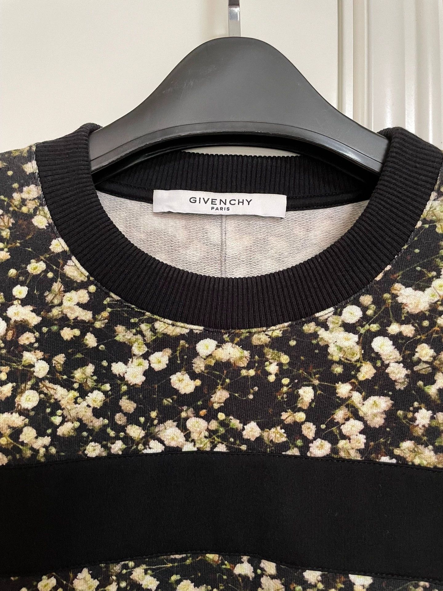 Givenchy Givenchy Black Stripe Galaxy Sweatshirt OS XS 3W Size US XS / EU 42 / 0 - 6 Thumbnail