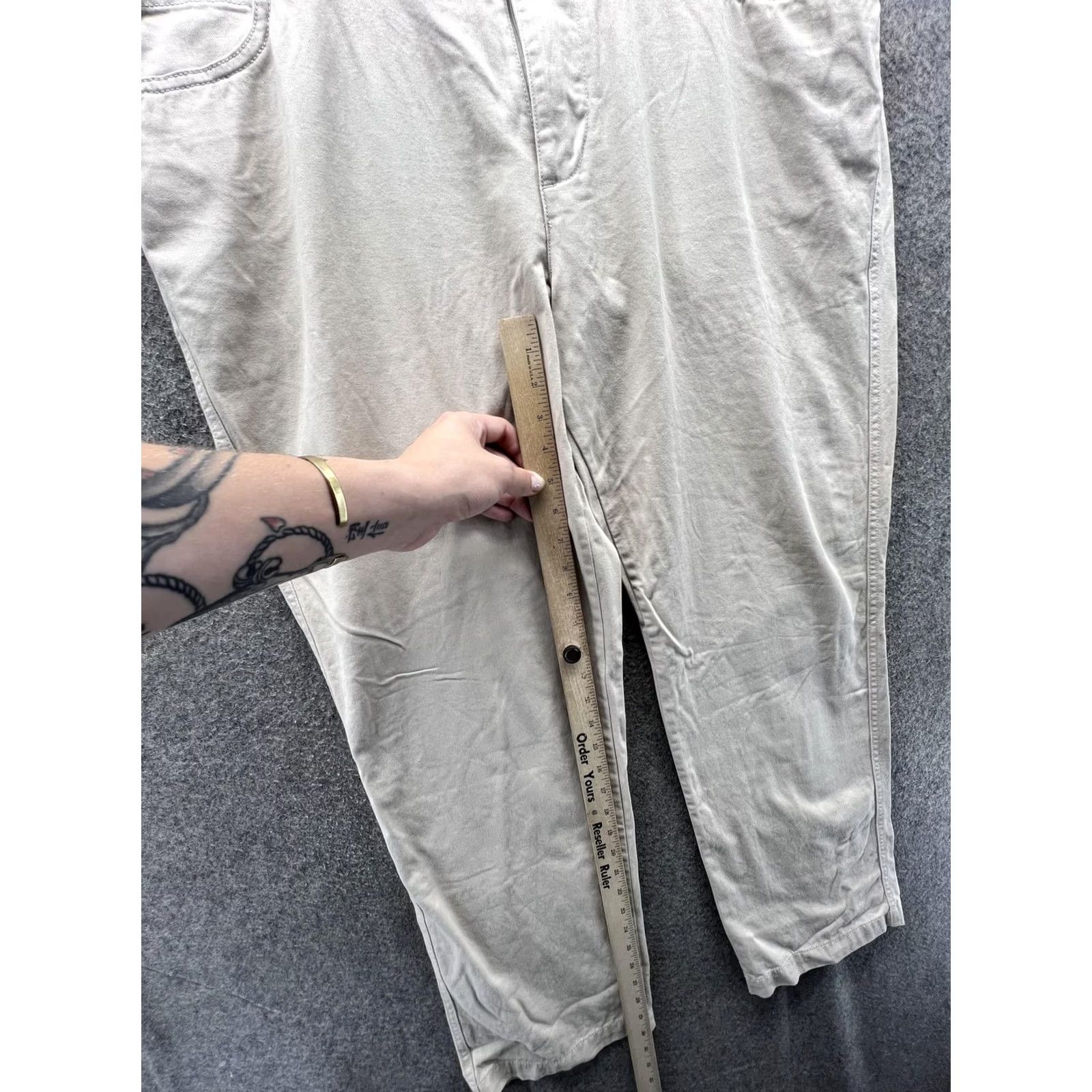 Vintage Columbia Pants Mens 40x32 Beige Chino Cotton Regular Fit Straight Leg Casual Size US 40 / EU 56 - 2 Thumbnail