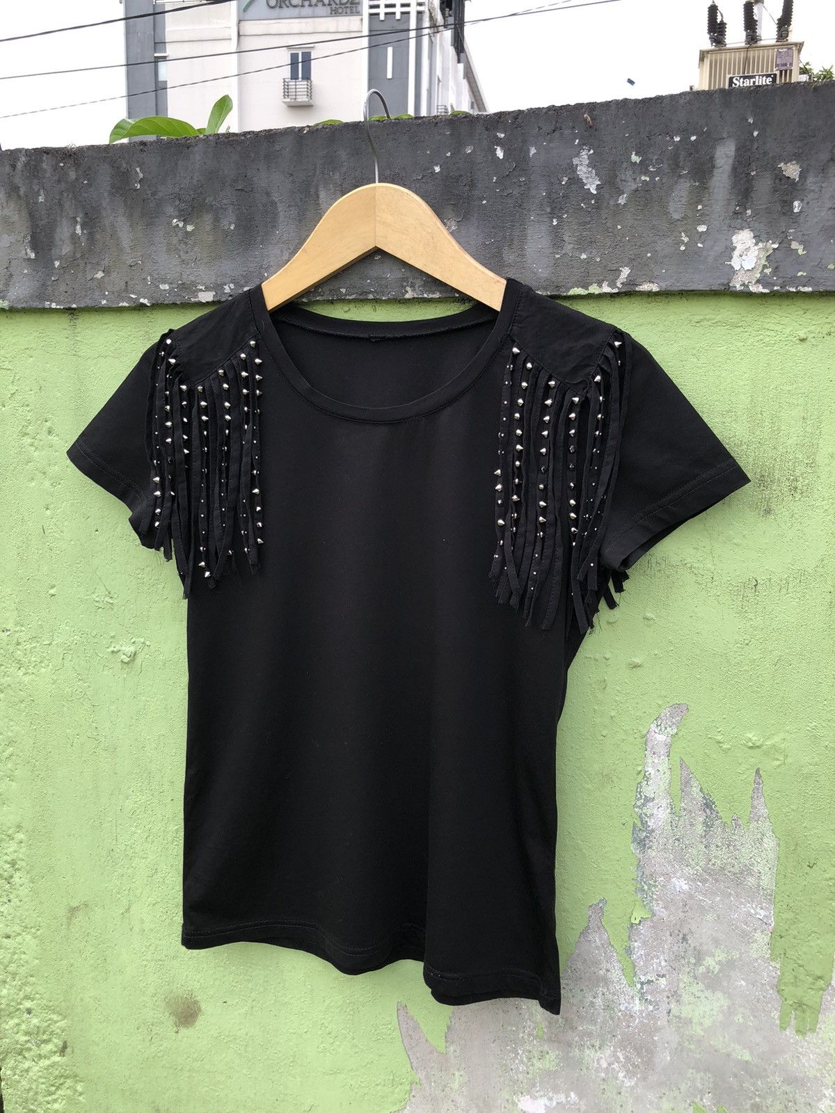 If Six Was Nine Studded Hairy Shoulder Gothic Punk Grunge Emo Style Tshirt Size M / US 6-8 / IT 42-44 - 4 Thumbnail