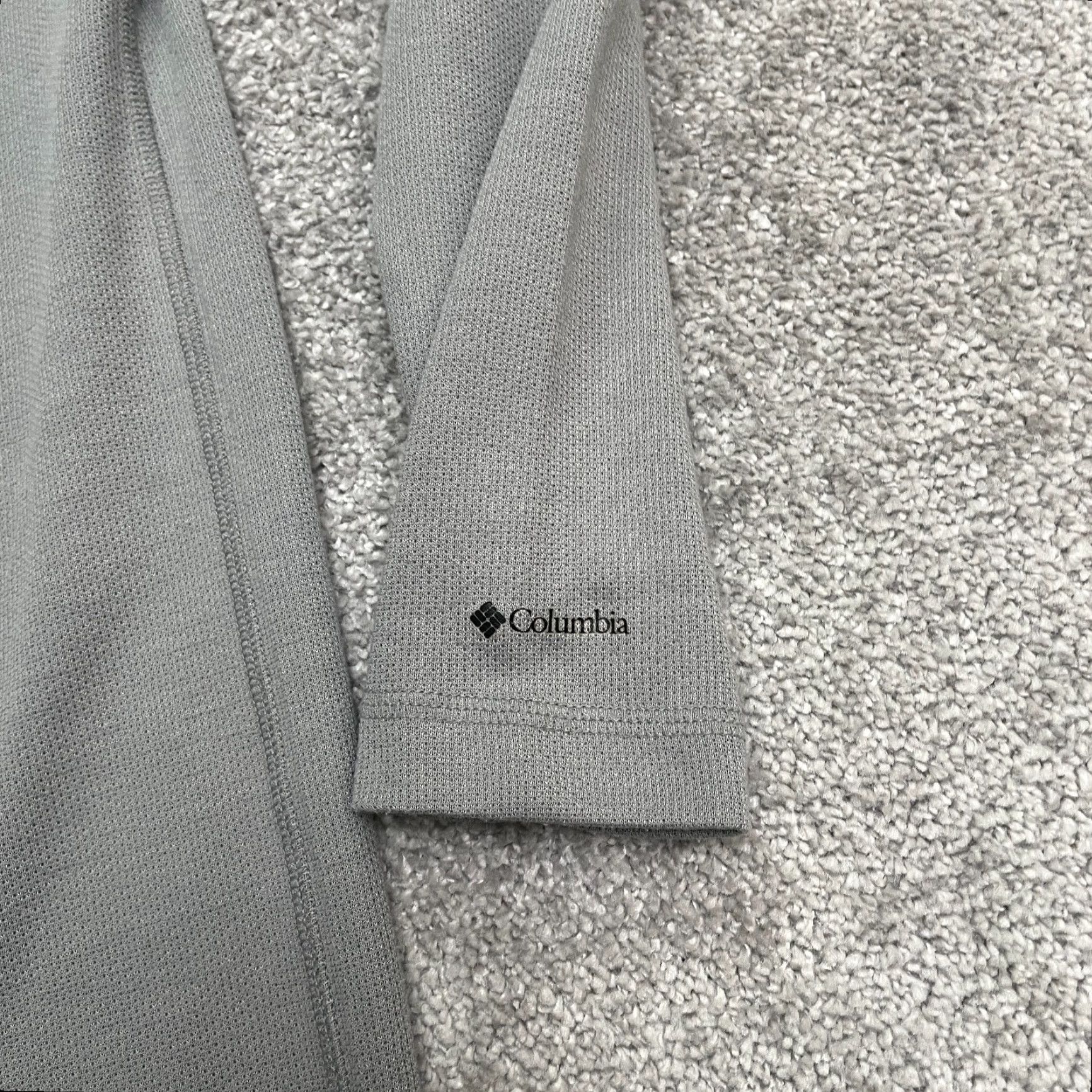 Vintage Columbia Omni Dry T-Shirt Mens Small Gray Crew Neck Long Sleeve Raglan Sleeve Logo Basic Sports Activewear Shirt Mens Regular Size S Gray Size US S / EU 44-46 / 1 - 6 Thumbnail