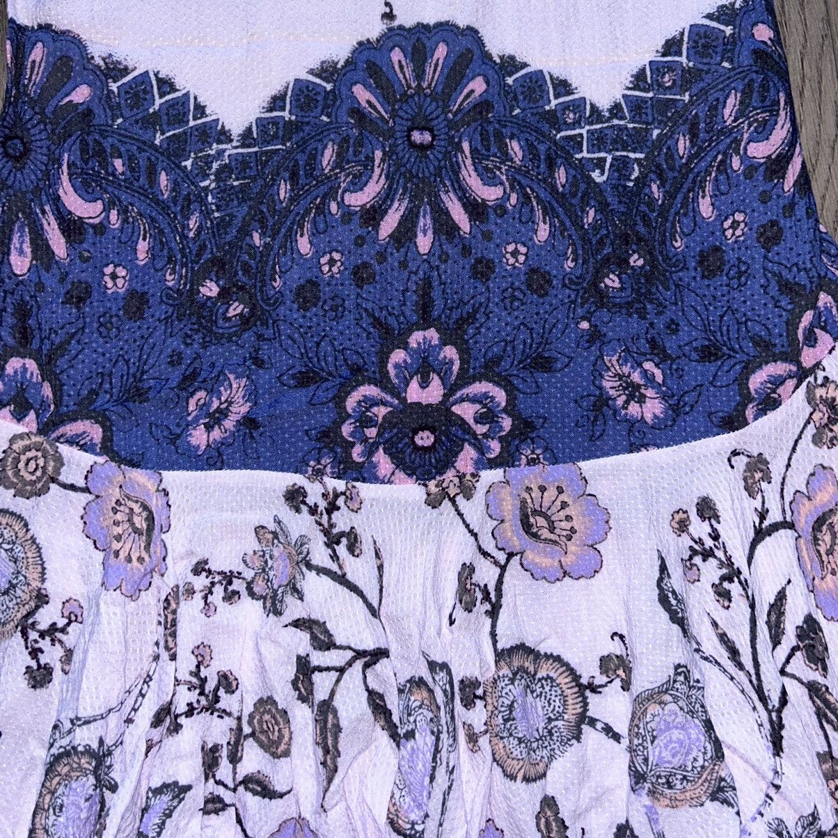 Free People Free People Dobby Dot Flouncy Hem Dress Lavender Size S Size S / US 4 / IT 40 - 4 Thumbnail