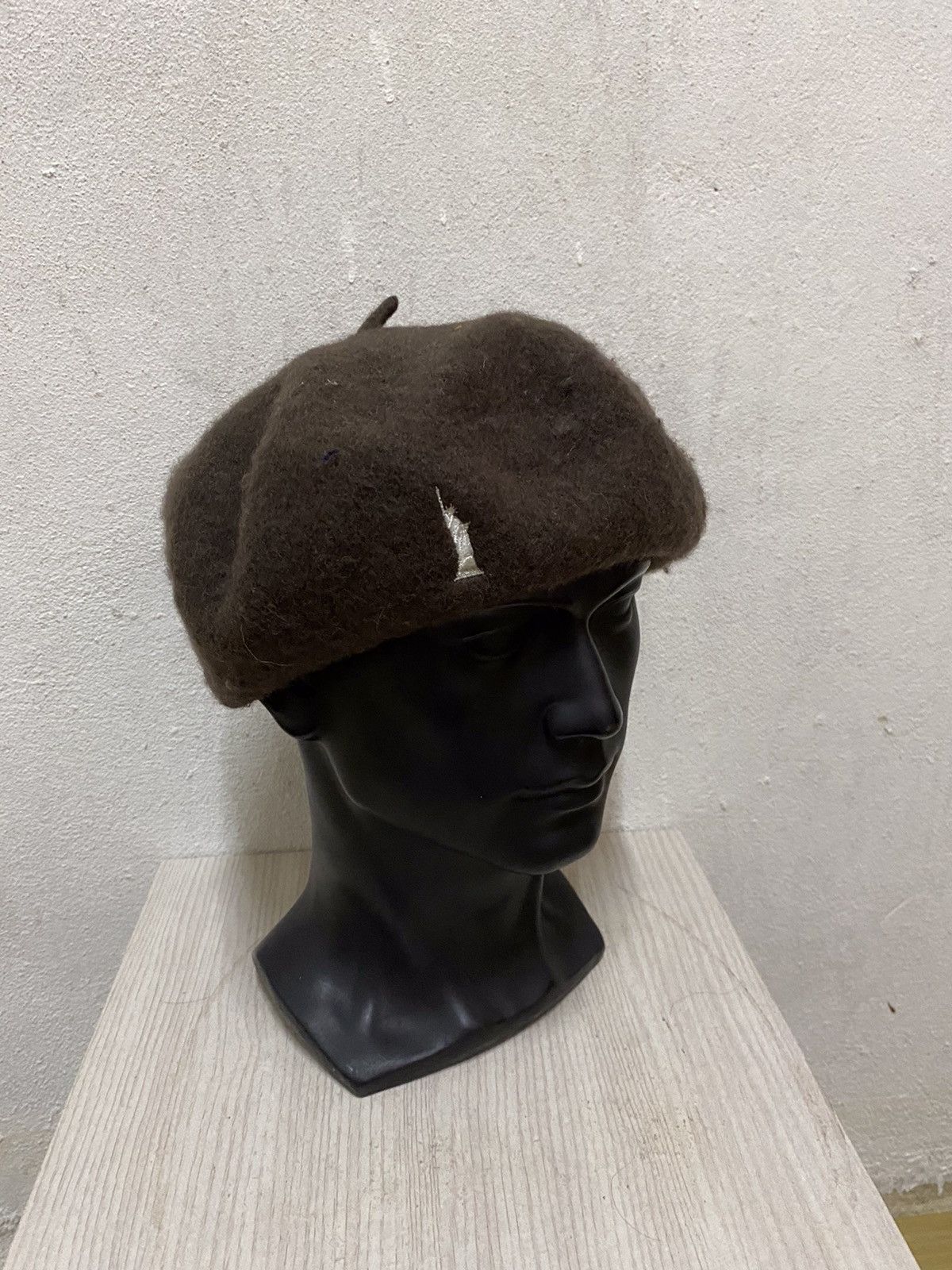 Designer × Vintage Vintage East Boy Small Logo Hat Size ONE SIZE - 3 Thumbnail