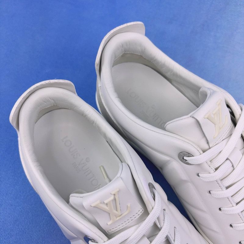 Louis Vuitton Louis Vuitton Classic White Lace-Up Sneakers - Size US 8.5 / EU 41-42 - 9 Thumbnail
