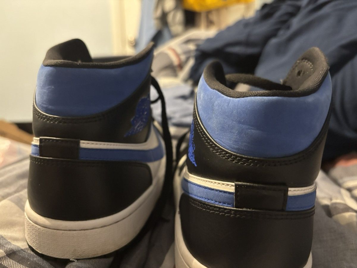 Jordan Brand Jordan Retro 1’s White Black Racer Blue Size US 10 / EU 43 - 1 Thumbnail