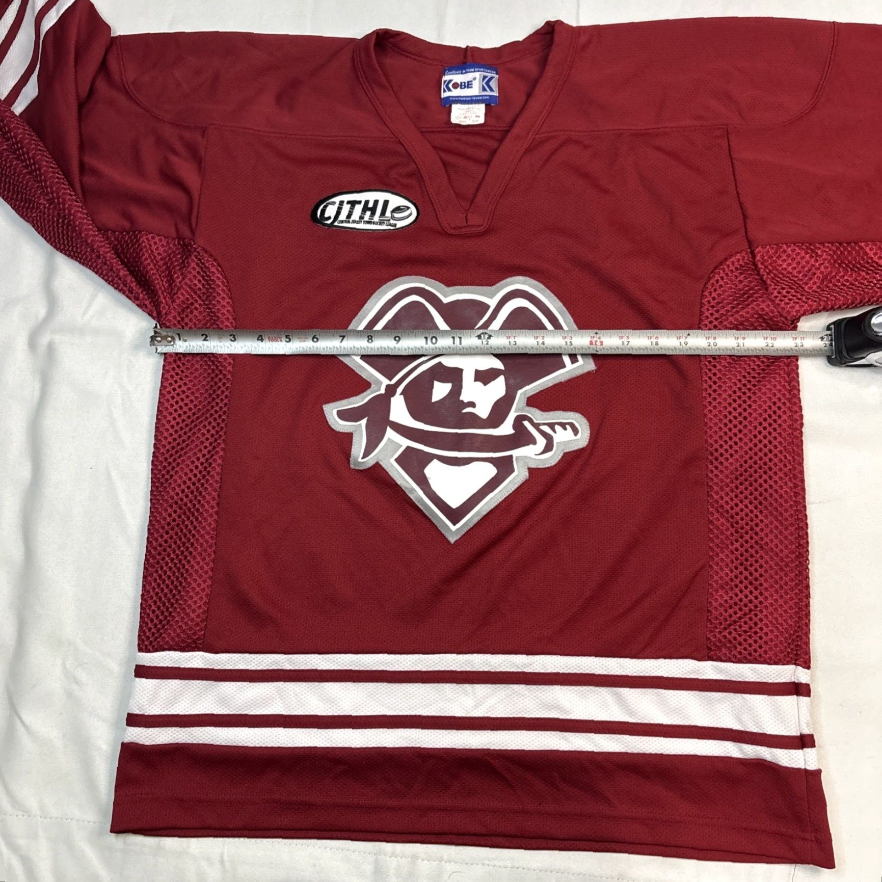 Vintage VINTAGE Kobe L Hockey Jersey Red White Stripe Made in Canada Mens Adult Small Size US S / EU 44-46 / 1 - 4 Thumbnail
