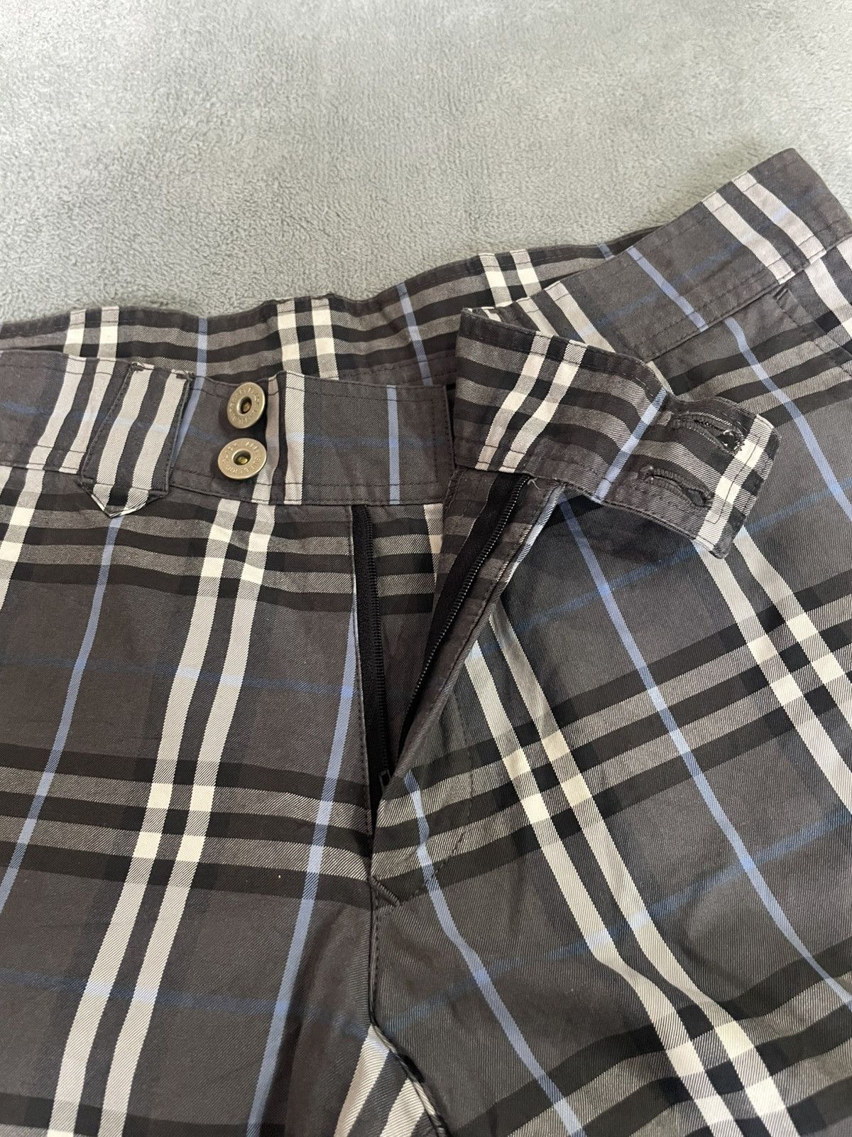 Burberry AUTHENTIC BURBERRY CLASSIC CHECK PANTS Size US 32 / EU 48 - 11 Thumbnail
