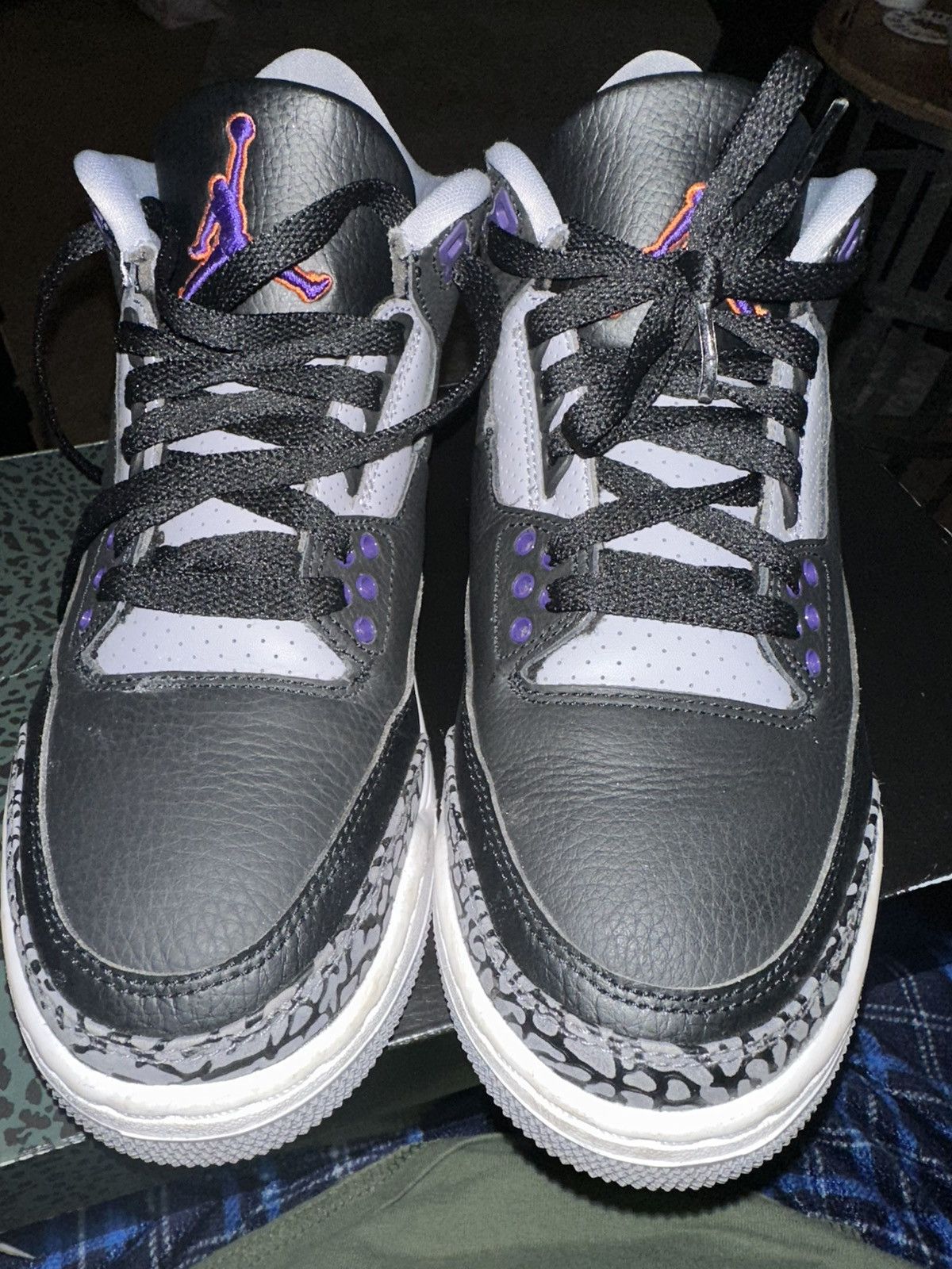 Jordan Brand Air Jordan 3 retros Black & Purple Size US 8 / IT 38 - 2 Thumbnail
