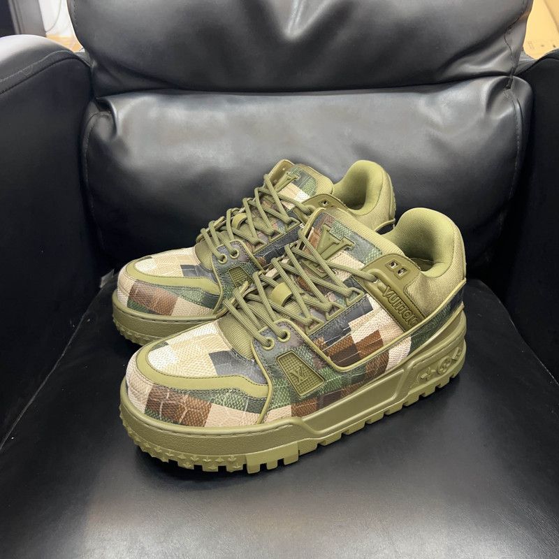 Louis Vuitton Louis Vuitton Trainer Maxi Low Top Sneakers 0079 Size US 9.5 / EU 42-43 - 1 Thumbnail