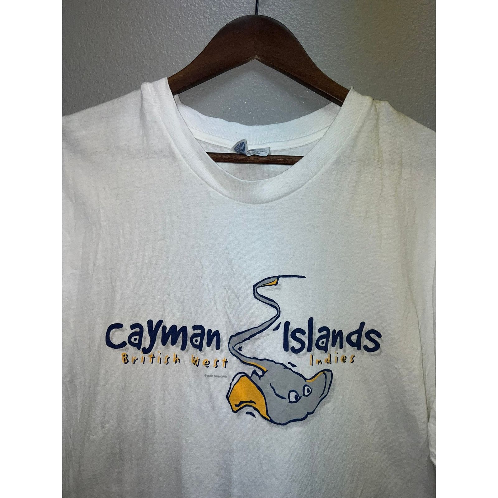 Hanes Vintage Cayman Islands Shirt Stingray White L Tee Size US L / EU 52-54 / 3 - 2 Thumbnail