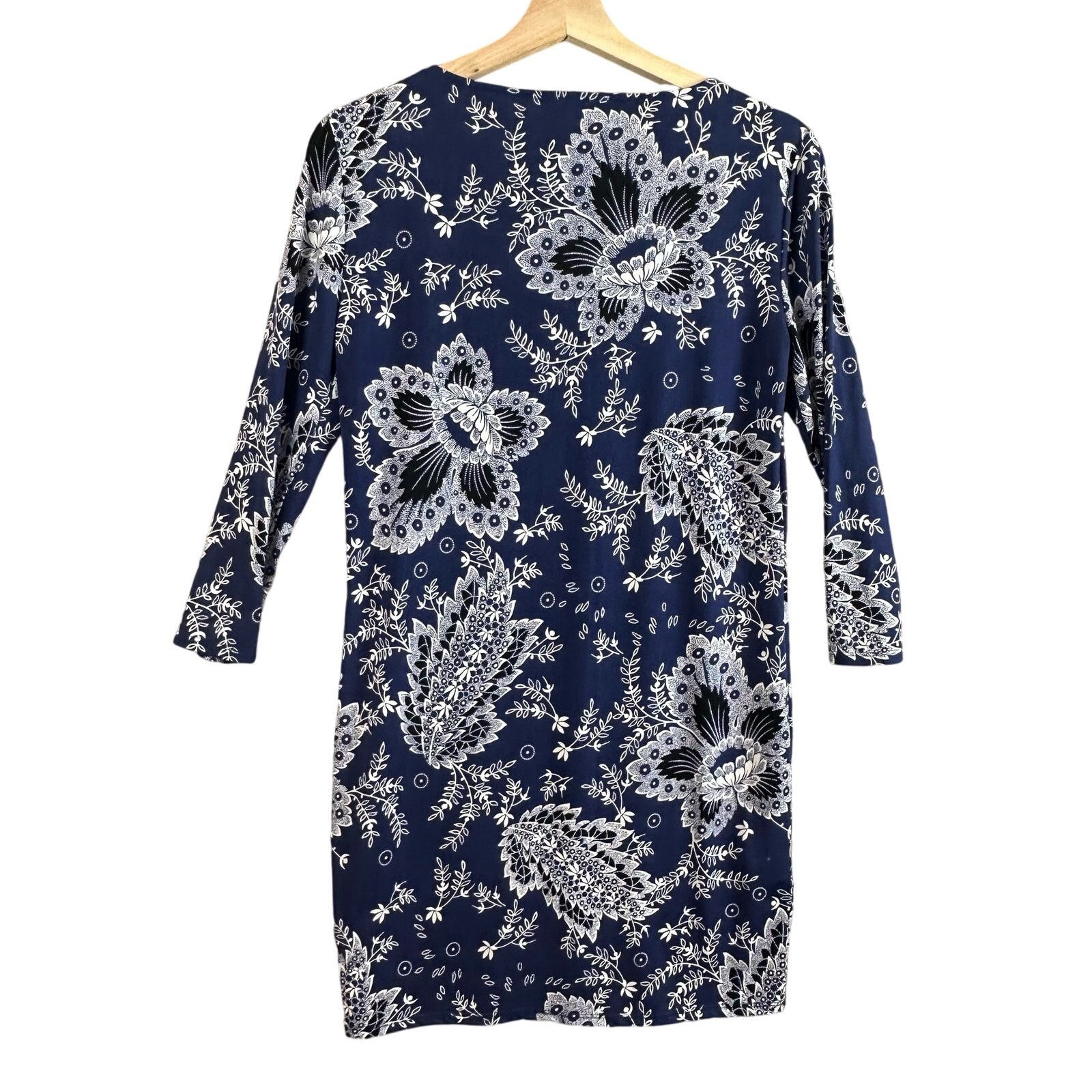 Bcbgmaxazria BCBGMaxAzria Blue Noely Shift Dress XS White Black Floral Size XS / US 0-2 / IT 36-38 - 2 Thumbnail
