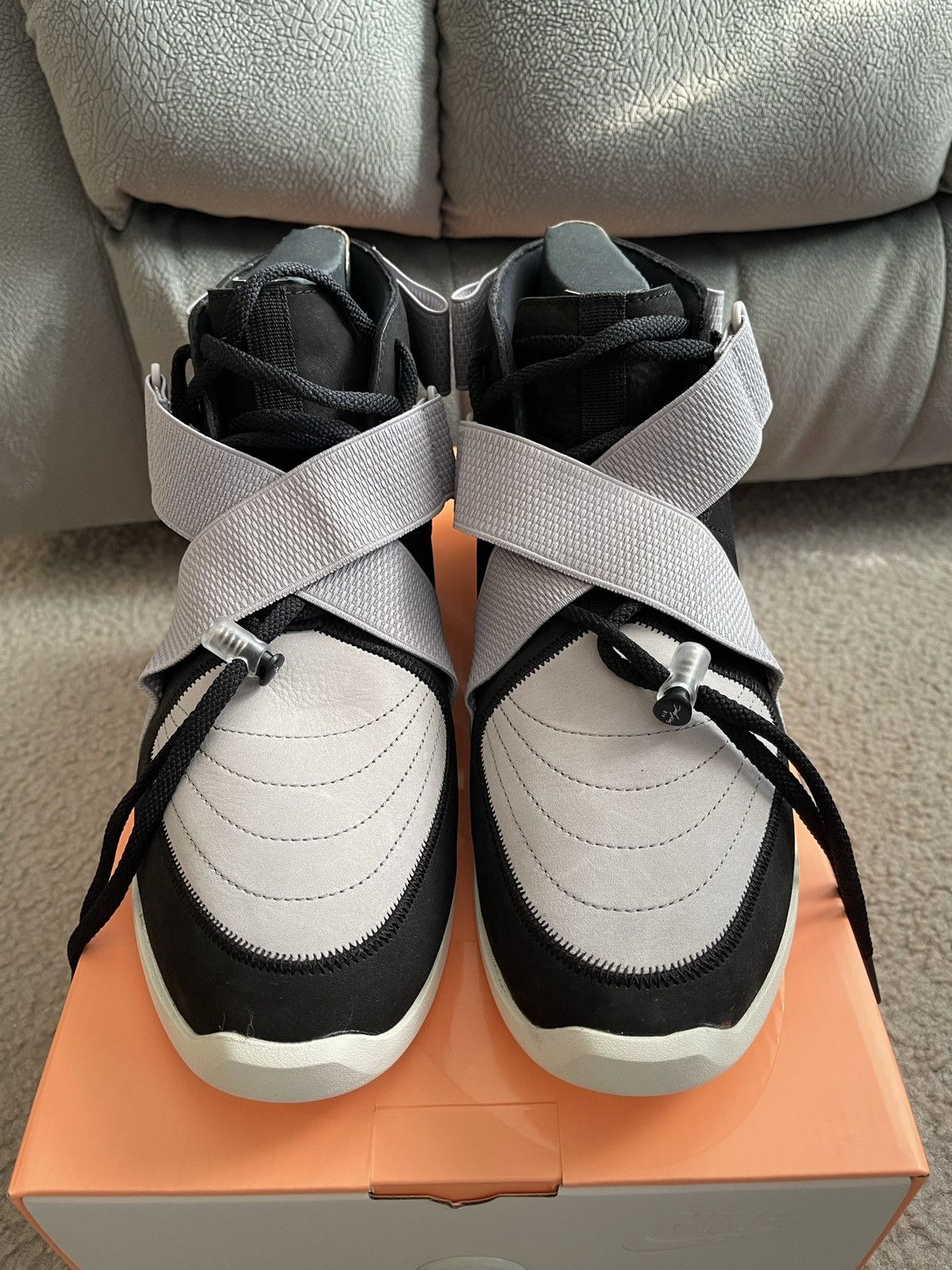 Fear of God × Nike Air Fear of God Raid Size US 11.5 / EU 44-45 - 3 Thumbnail