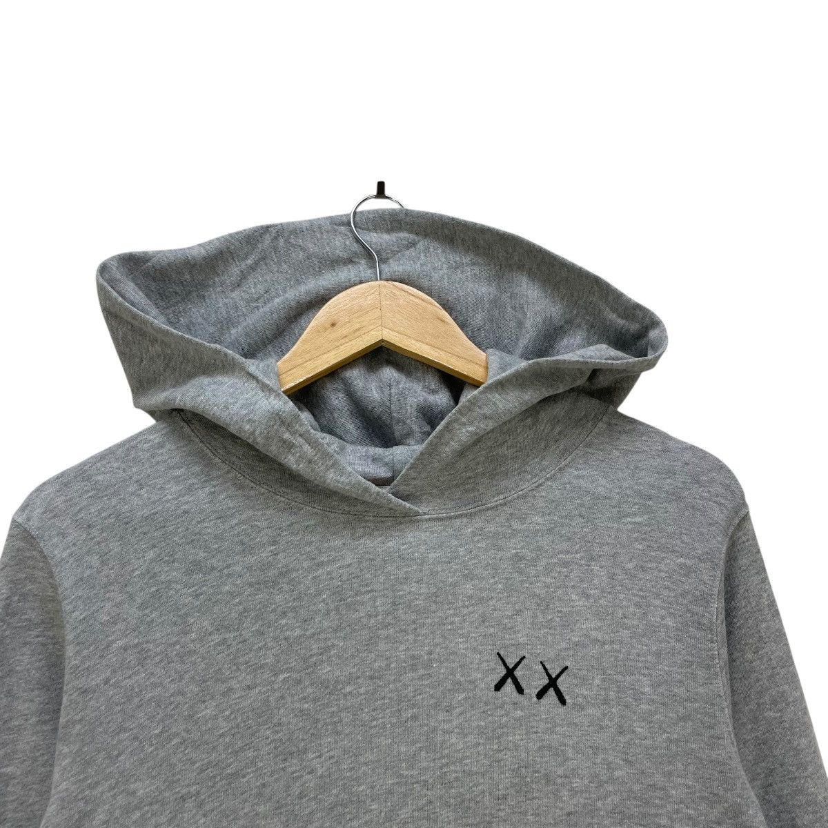Kaws 💥Vintage Kaws Sesame Street Hooded Pullover Big Logo Size US M / EU 48-50 / 2 - 4 Thumbnail