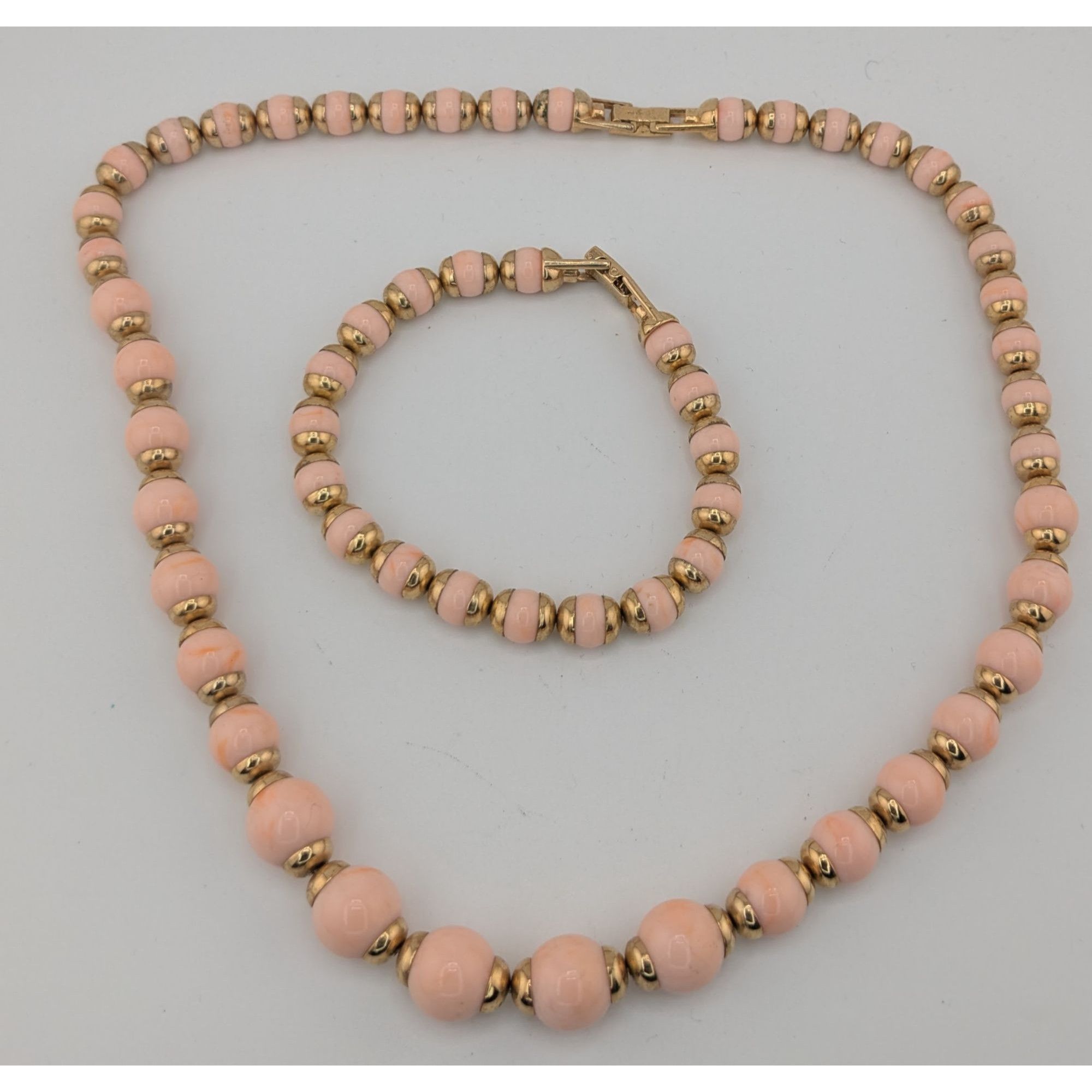 Other Vintage 80s Avon Necklace & Bracelet Set With Pink Lucite Be Size ONE SIZE - 7 Thumbnail