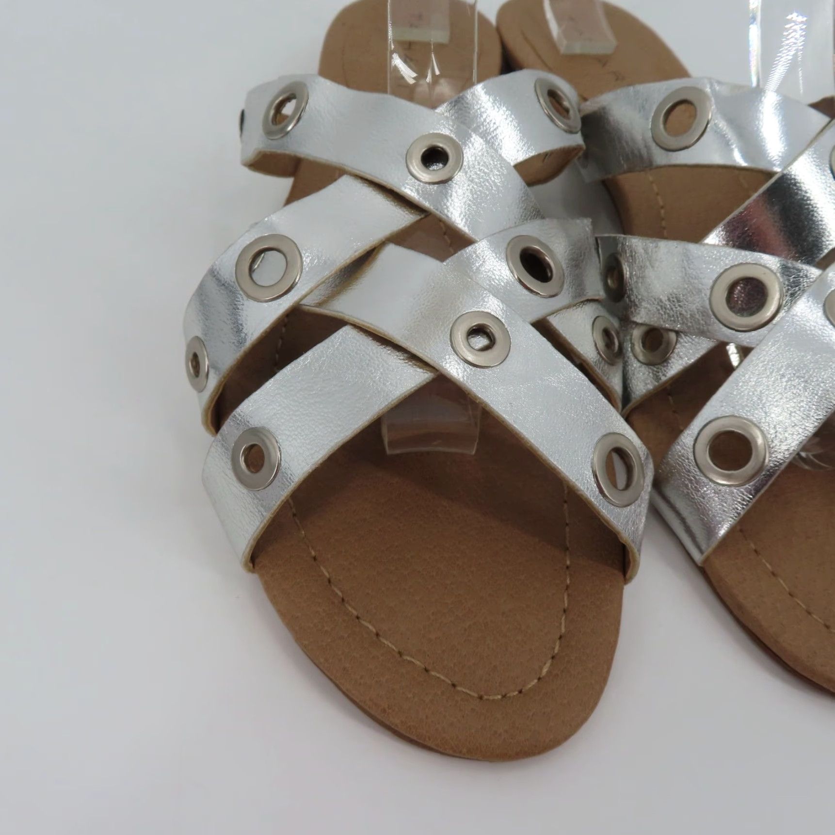 Vintage Tahari Drive Womens Sandal M Size 10 Faux Leather Silver Strappy Open Toe Flat Size US 10 / IT 40 - 3 Thumbnail