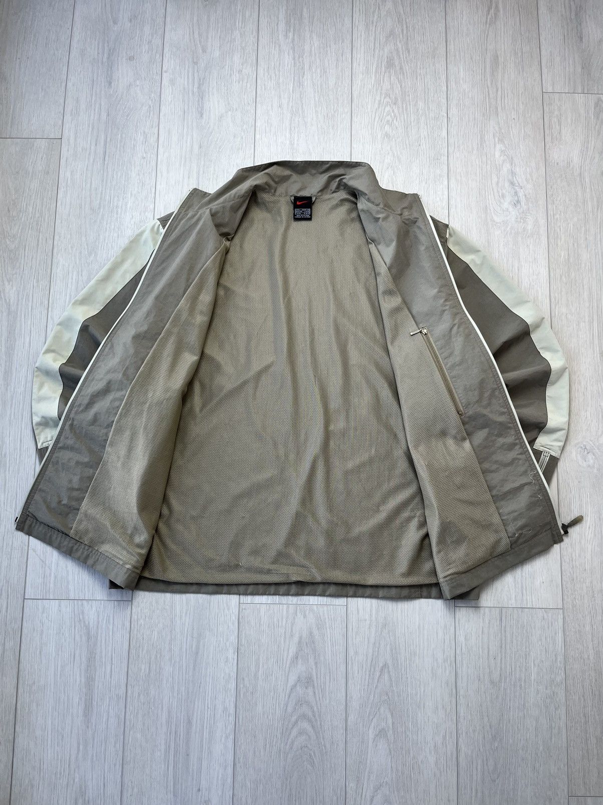 Nike Nike Vintage Nylon Track Jacket Y2K Streetwear 90s Drill Size US L / EU 52-54 / 3 - 12 Thumbnail