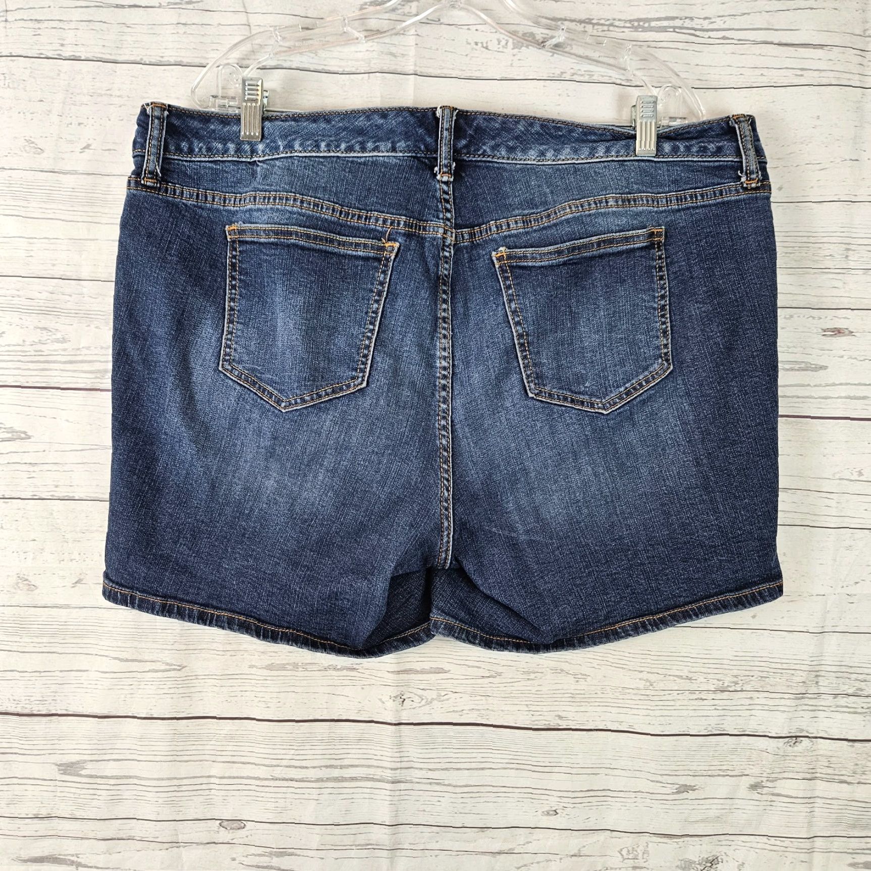 Torrid Torrid Denim Shorts - 16 - Blue - Medium Wash - Mid Rise - Plus Size - Women Size 38" / US 16 / IT 52 - 2 Thumbnail