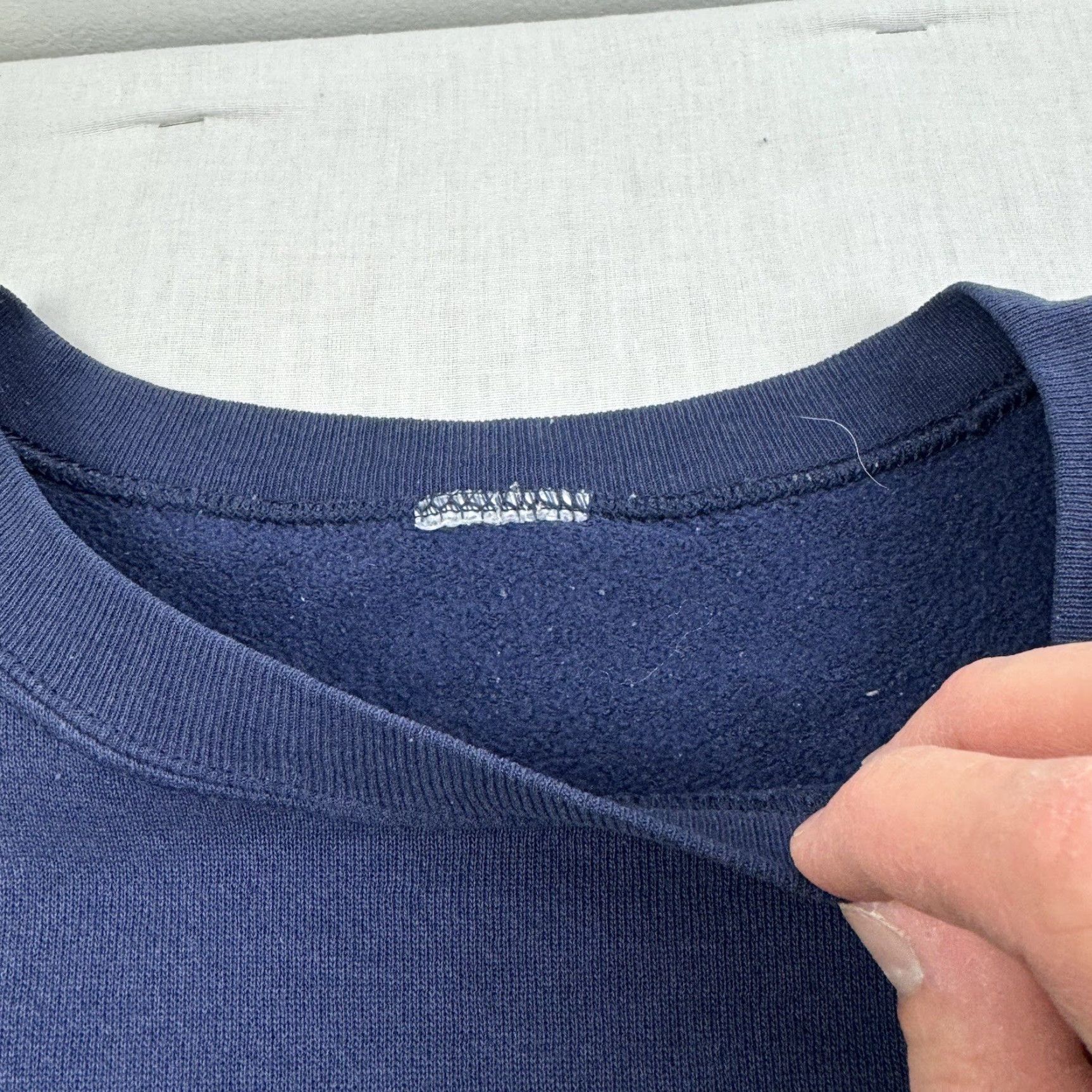 Vintage VINTAGE American Classic Sweatshirt Men XL Blue Flower 90s Pullover Crew Neck Long Sleeve Size US XL / EU 56 / 4 - 3 Thumbnail