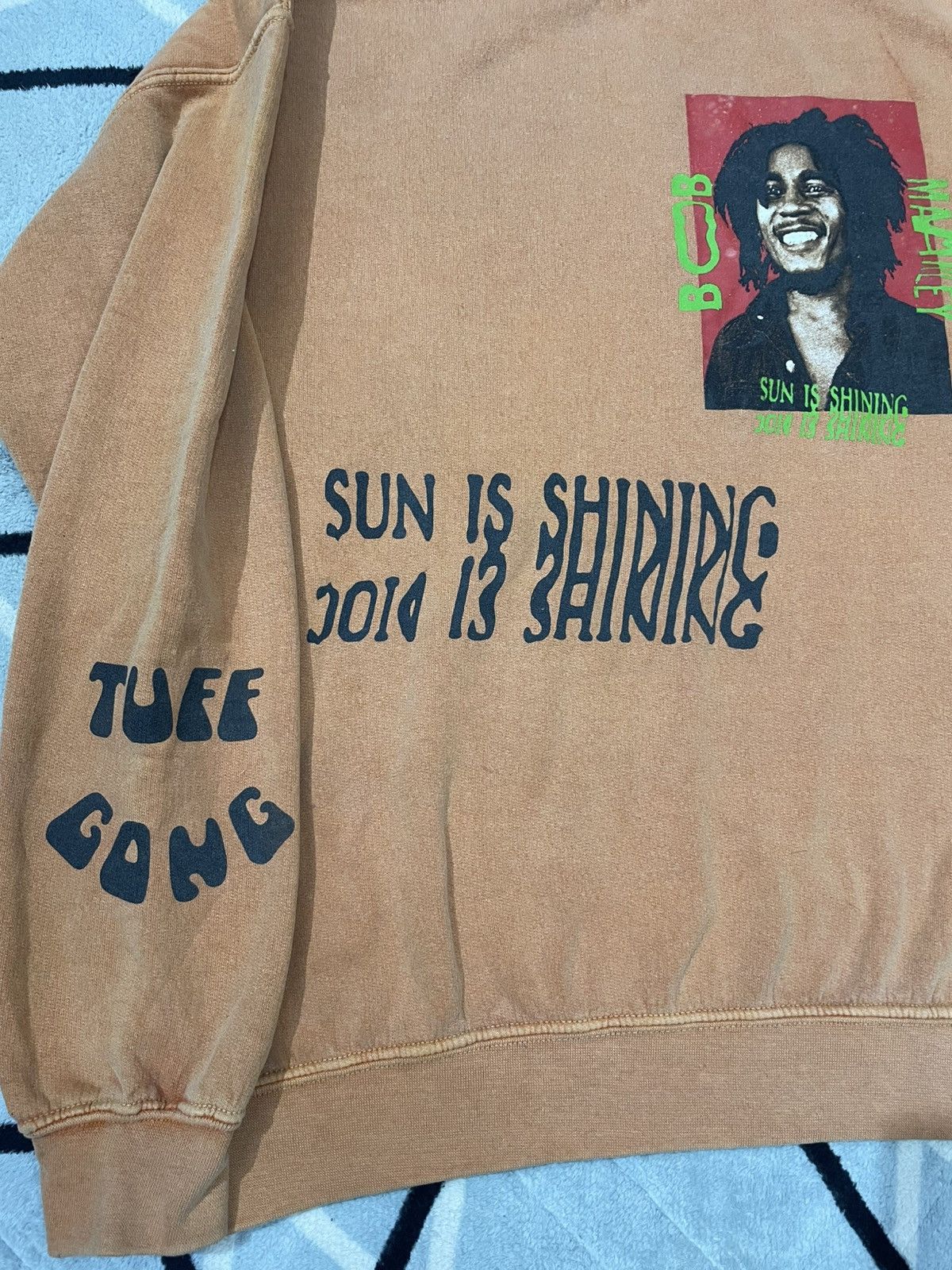 Band Tees × Bob Marley × Vintage Vintage Sweatshirt Bob marley Sun is Shining Size US M / EU 48-50 / 2 - 8 Thumbnail
