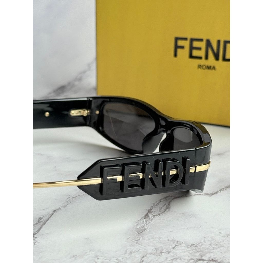 Fendi NEW Fendi FE40120I Fendigraphy Black Shield Sunglasses Size ONE SIZE - 5 Thumbnail