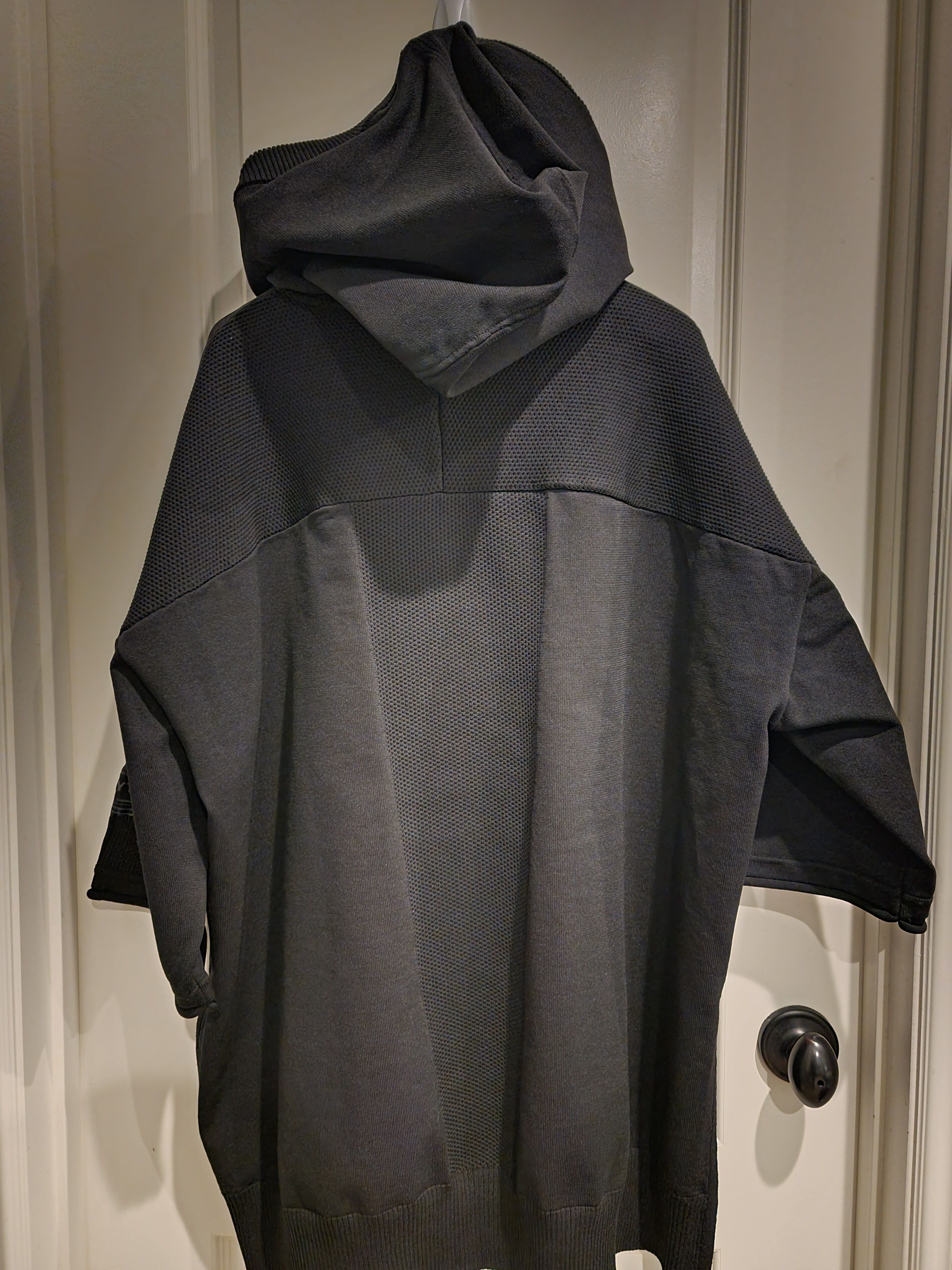 Yohji Yamamoto 12G Spritzy Plain Stitches Knit 6/7-Quarter Sleeve Hoodie Size US M / EU 48-50 / 2 - 7 Thumbnail