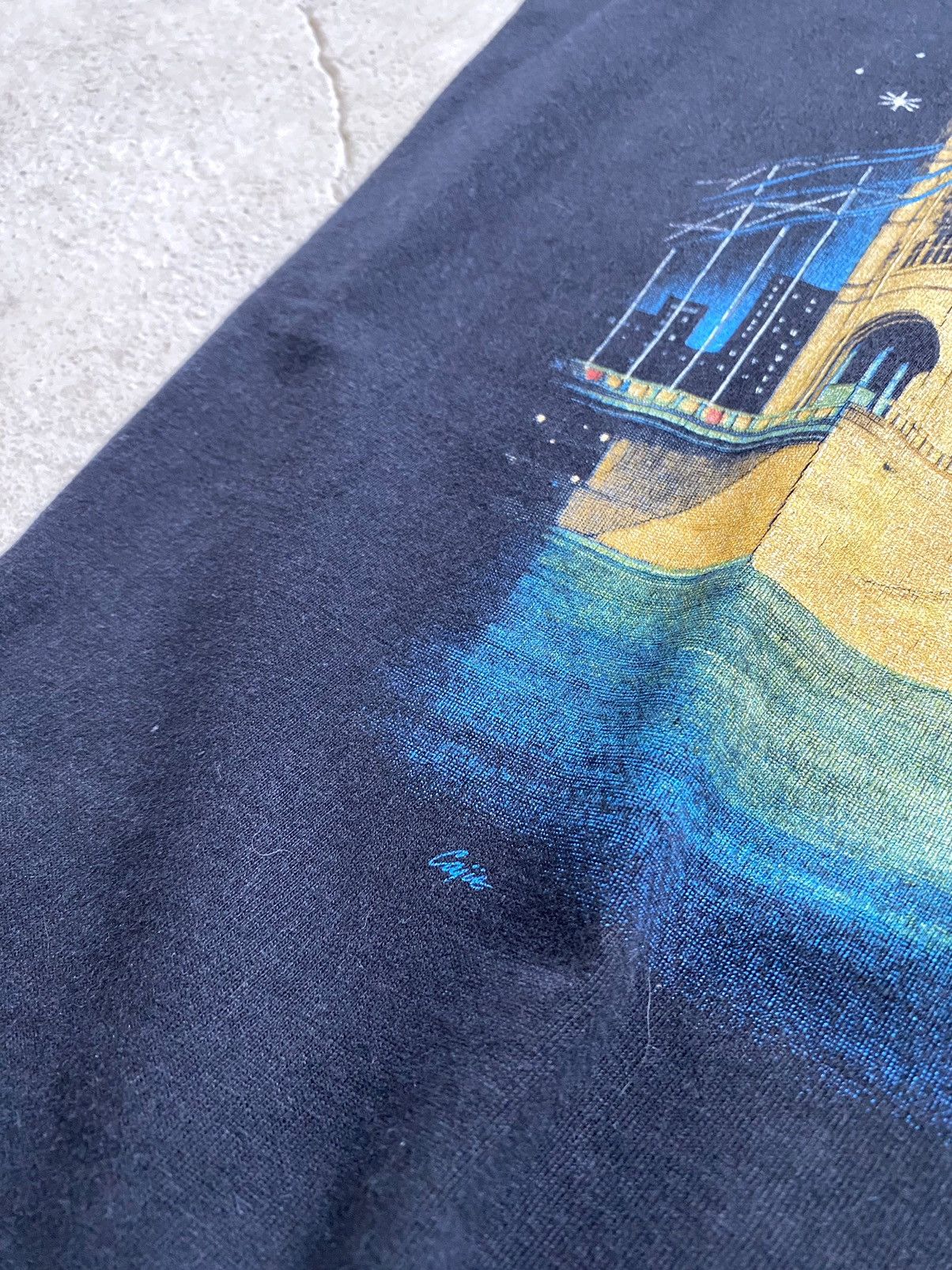 Band Tees Vintage 1990’s Tower Bridge London Art T Shirt Size US M / EU 48-50 / 2 - 10 Thumbnail