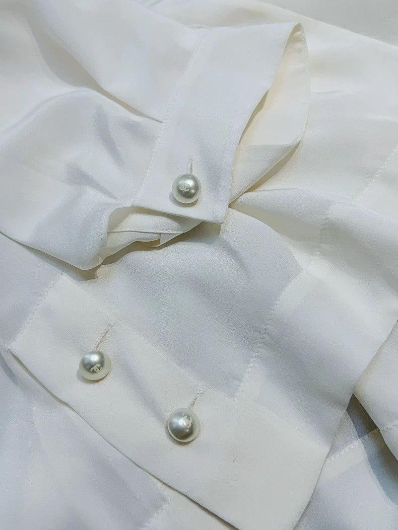 Chanel Chanel 17K white long-sleeved shirt Size M / US 6-8 / IT 42-44 - 4 Thumbnail