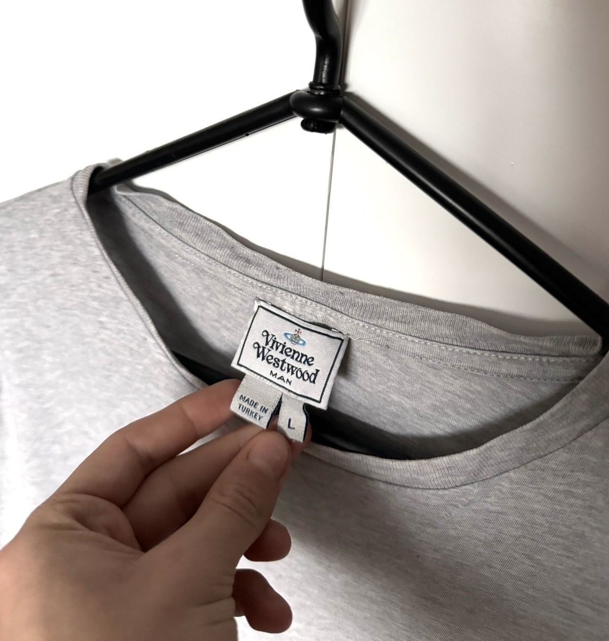 Vivienne Westwood Vivienne Westwood Little Logo Tee Shirt Size US L / EU 52-54 / 3 - 6 Thumbnail